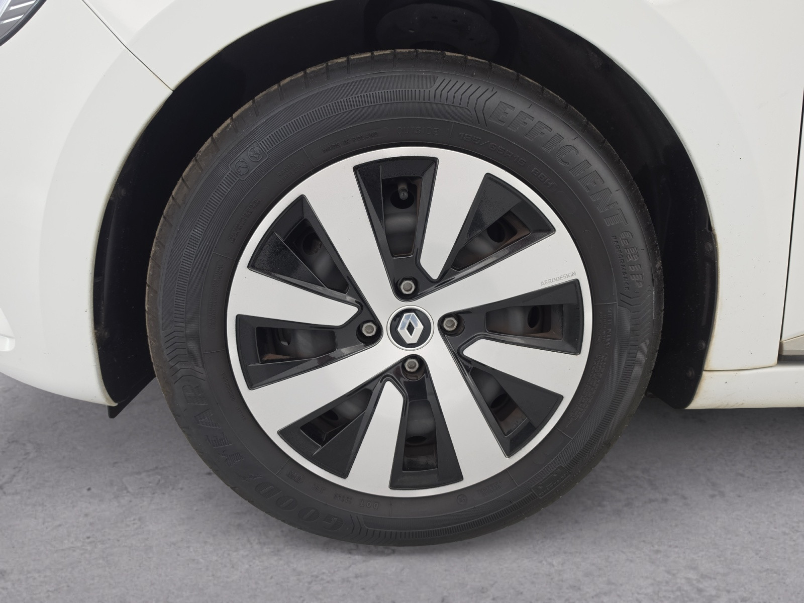 Vente en ligne Renault Clio 5 Clio TCe 90 au prix de 14 490 €