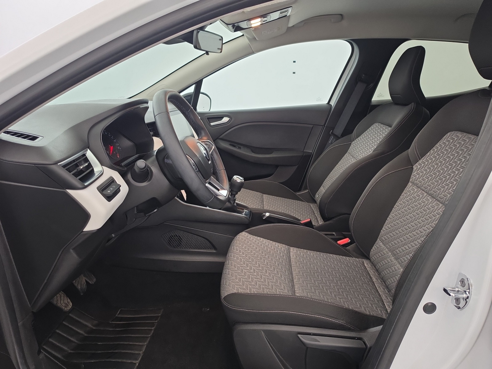 Vente en ligne Renault Clio 5 Clio TCe 90 au prix de 14 490 €