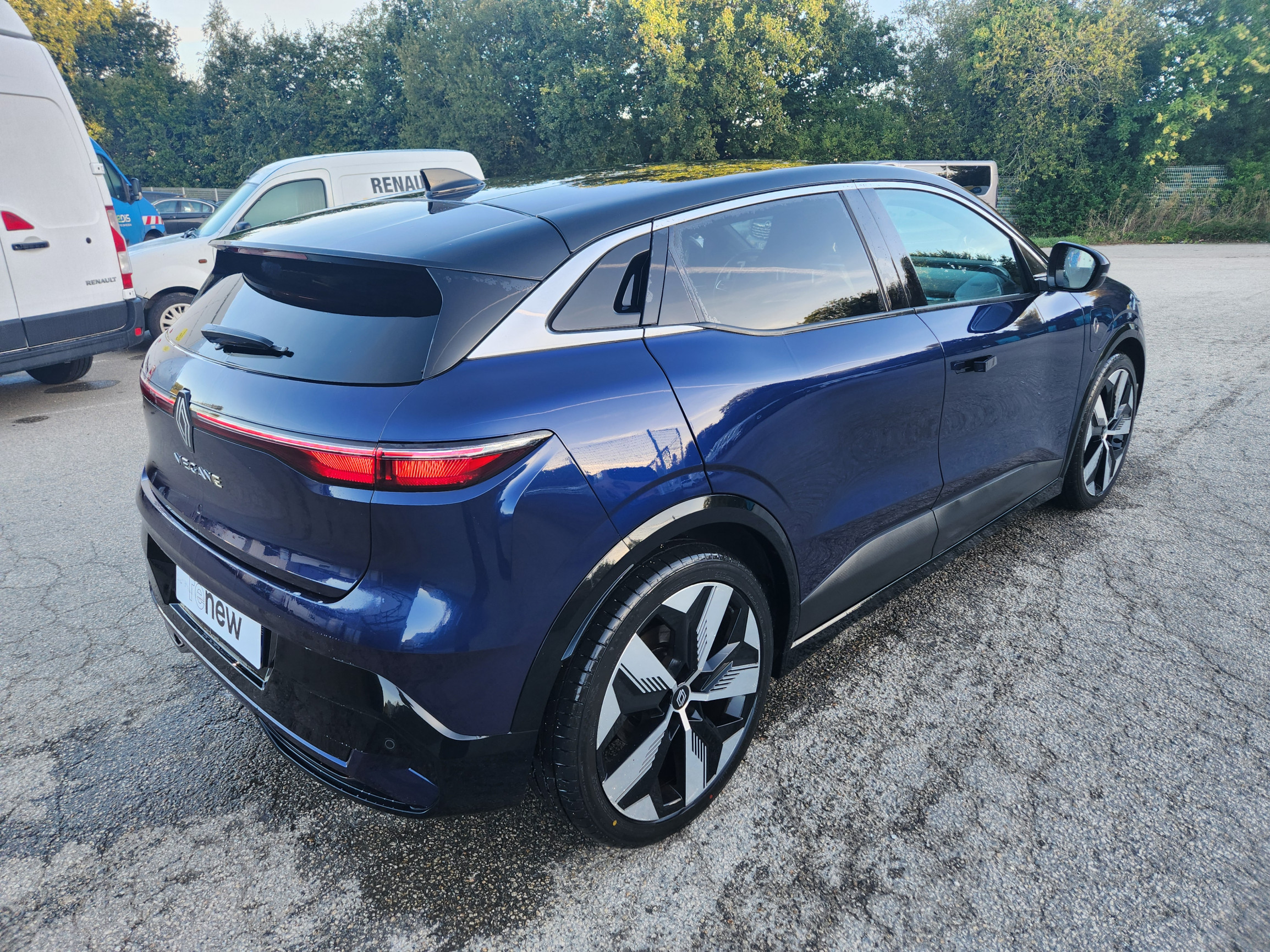 Vente en ligne Renault Megane E-Tech  EV60 220 ch super charge au prix de 23 999 €