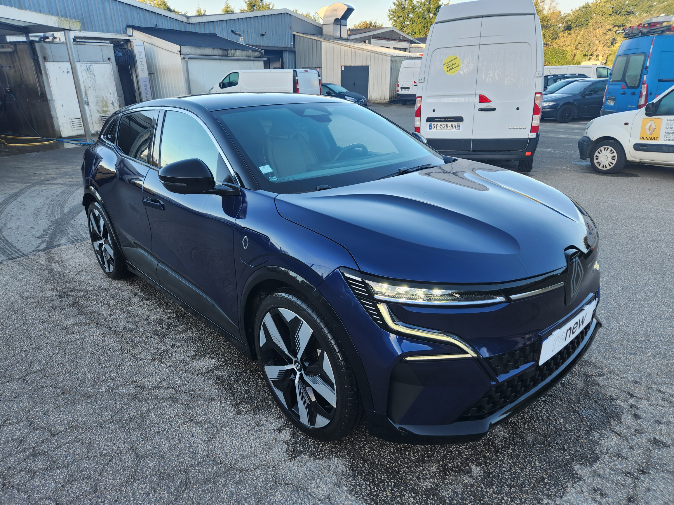 Vente en ligne Renault Megane E-Tech  EV60 220 ch super charge au prix de 23 999 €