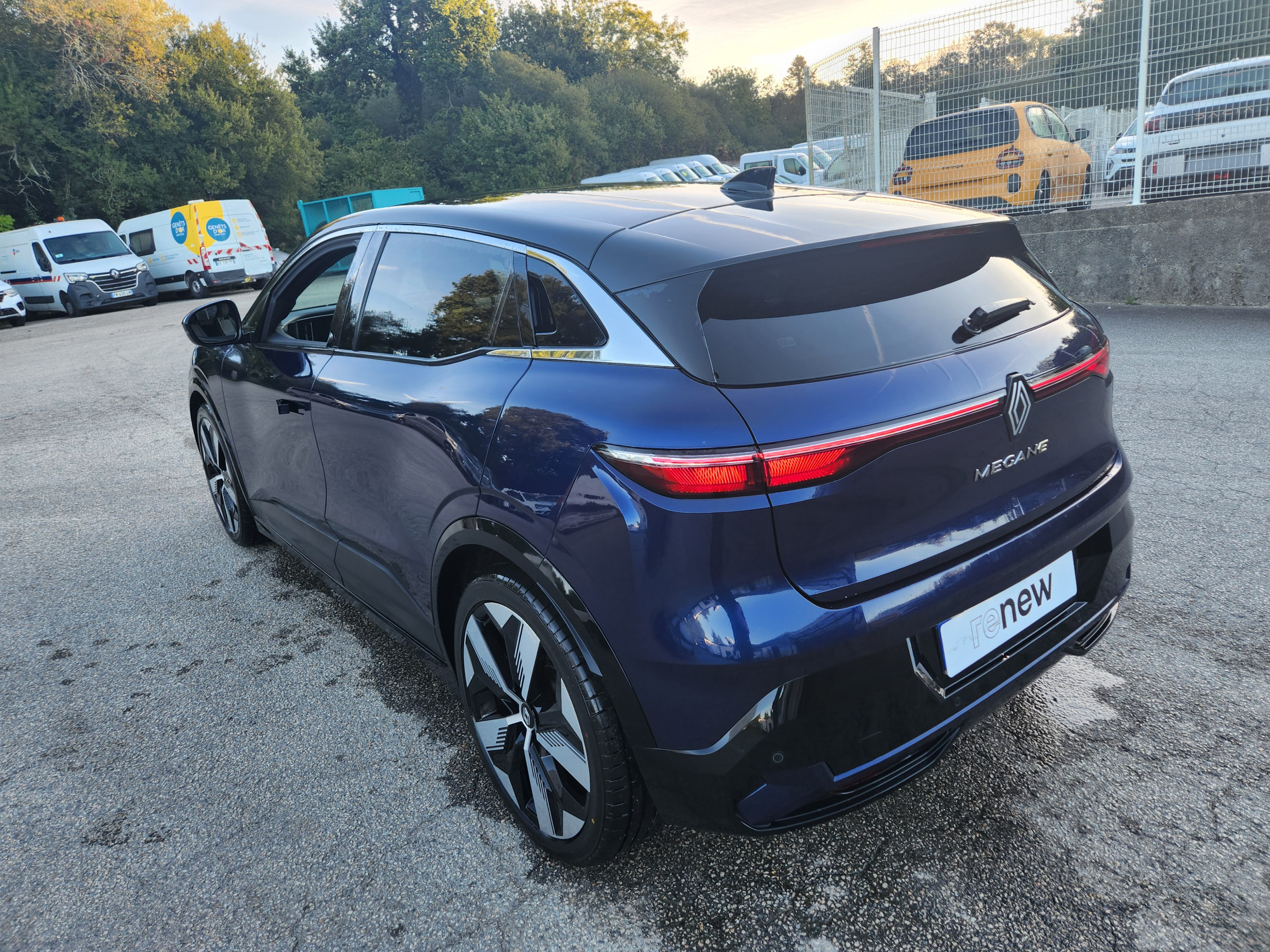 Vente en ligne Renault Megane E-Tech  EV60 220 ch super charge au prix de 23 999 €