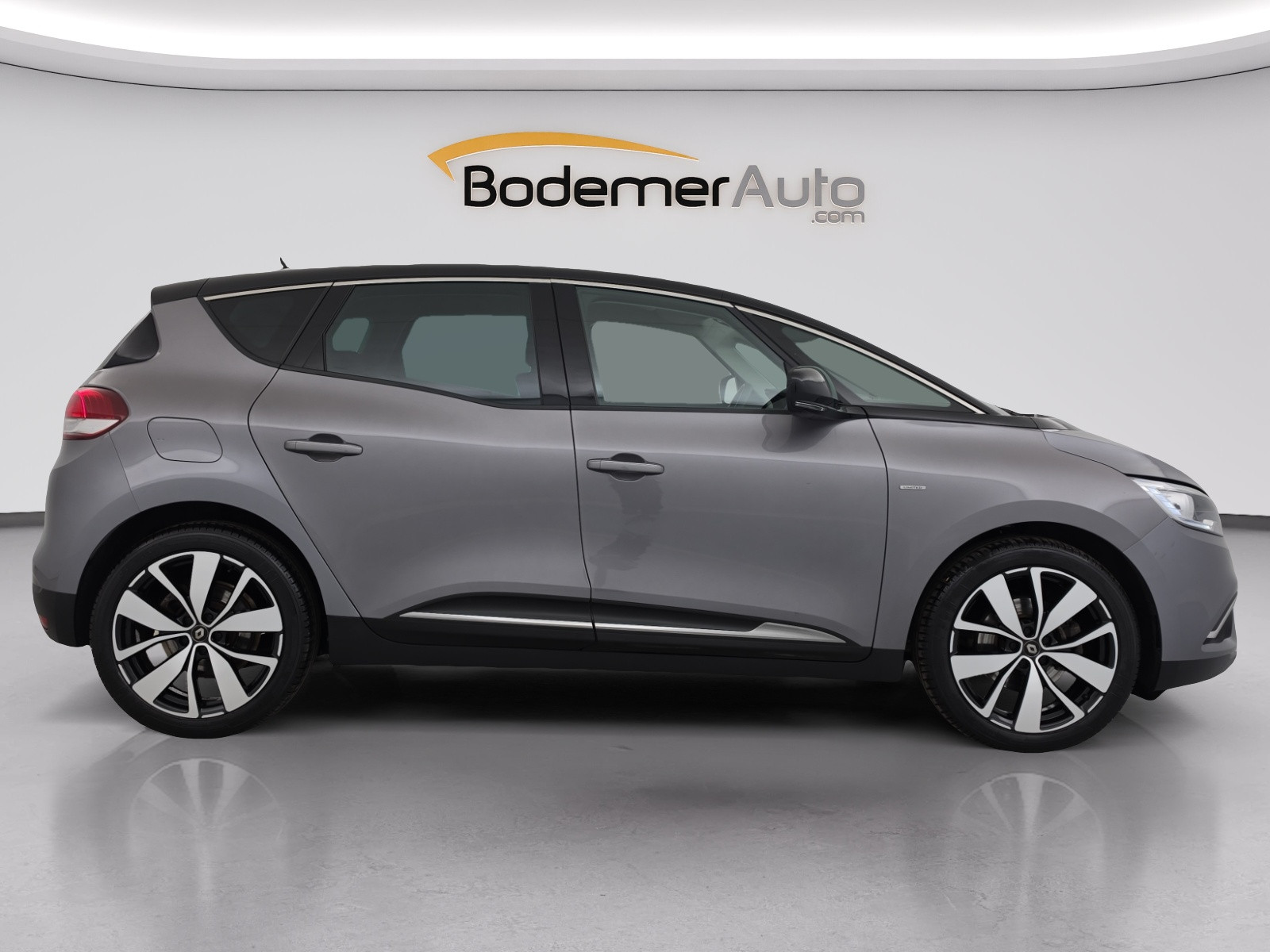 Vente en ligne Renault Scenic 4 Scenic TCe 115 FAP au prix de 14 999 €