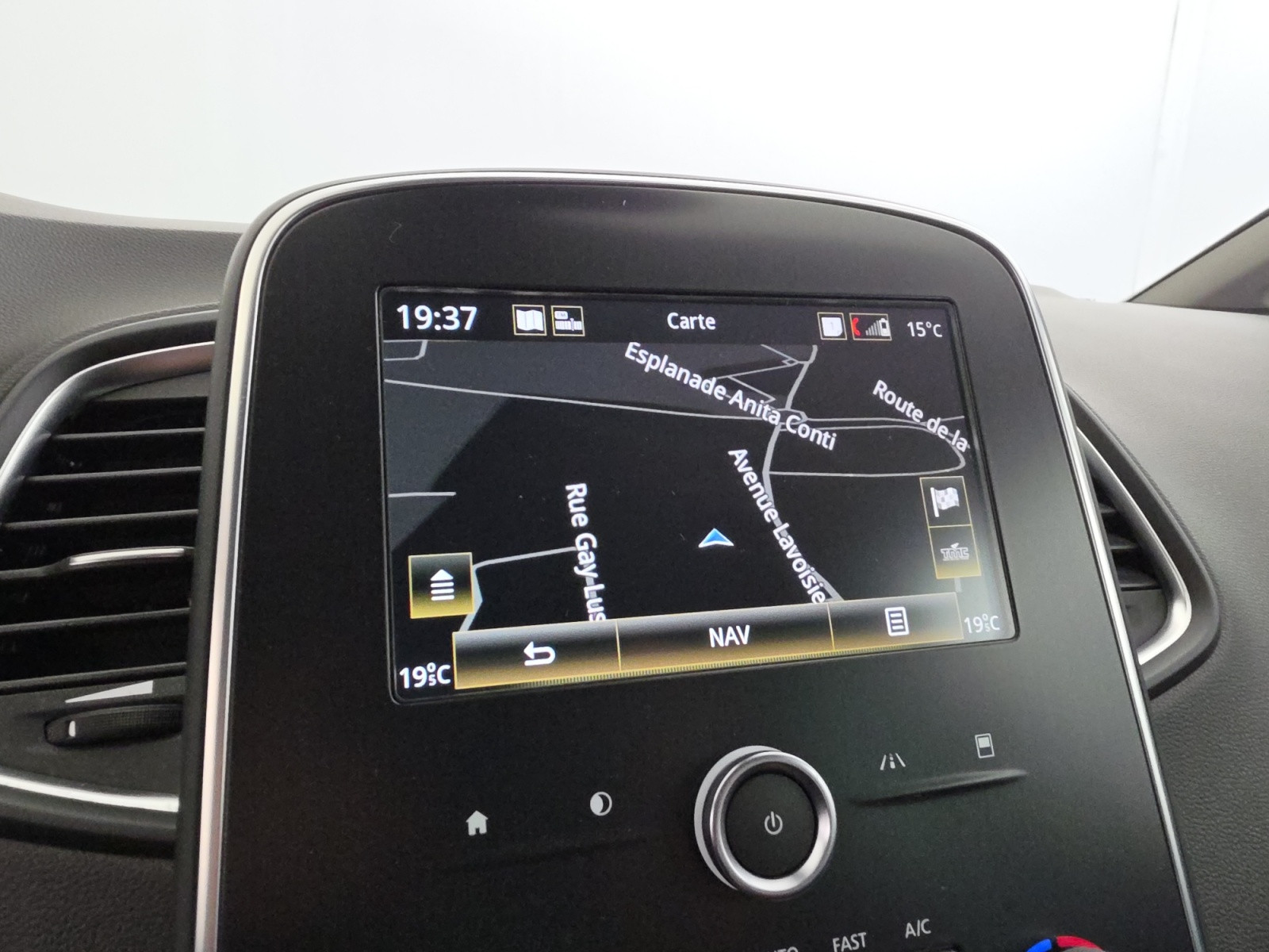 Vente en ligne Renault Scenic 4 Scenic TCe 115 FAP au prix de 14 999 €