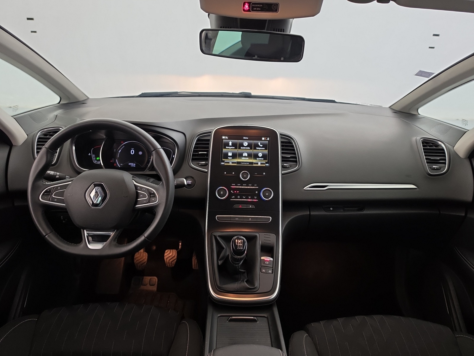Vente en ligne Renault Scenic 4 Scenic TCe 115 FAP au prix de 14 999 €