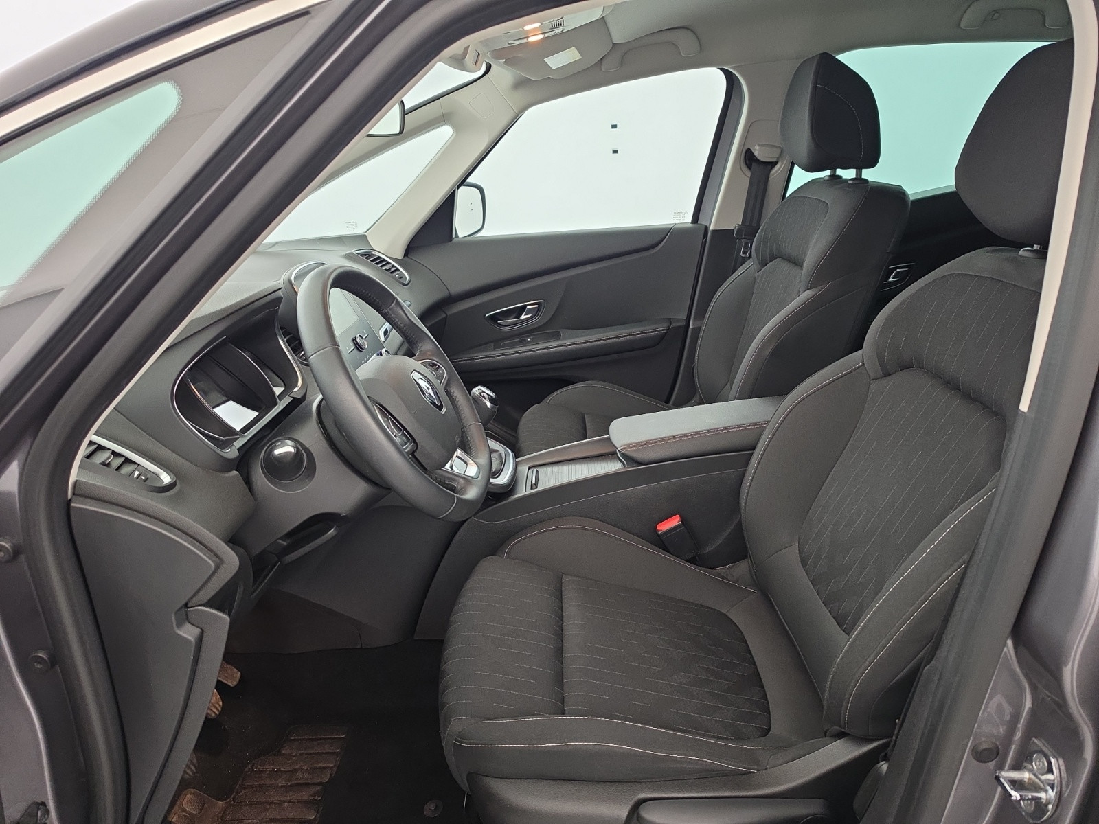 Vente en ligne Renault Scenic 4 Scenic TCe 115 FAP au prix de 14 999 €