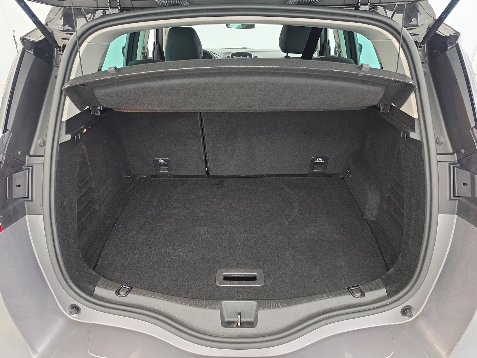 Vente en ligne Renault Scenic 4 Scenic TCe 115 FAP au prix de 14 999 €