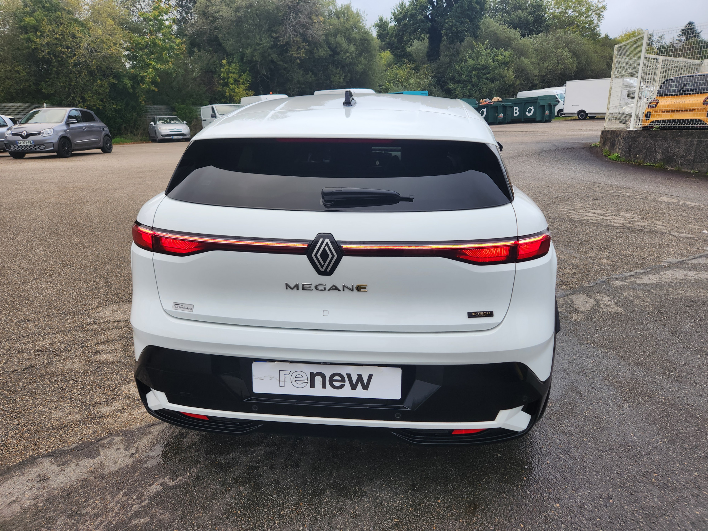 Vente en ligne Renault Megane E-Tech  EV60 220 ch super charge au prix de 26 999 €