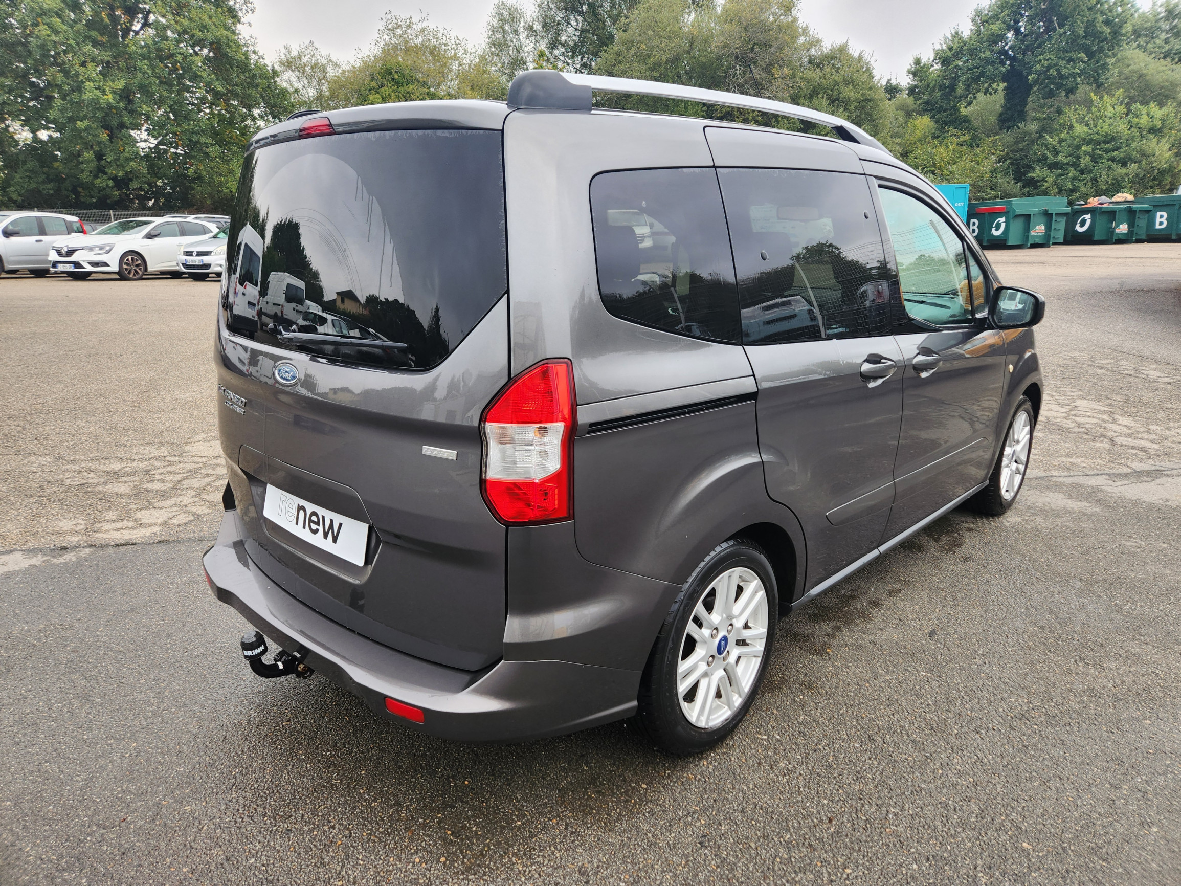 Vente en ligne Ford Tourneo Courier  1.0 EcoBoost 100 au prix de 12 999 €