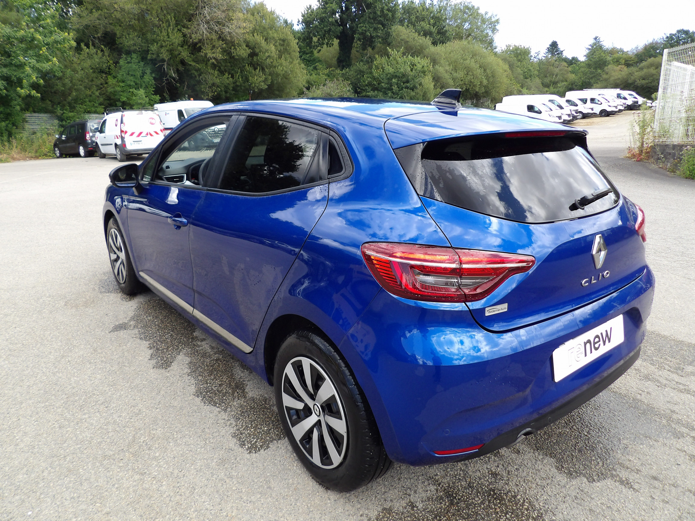Vente en ligne Renault Clio 5 Clio TCe 90 au prix de 15 499 €