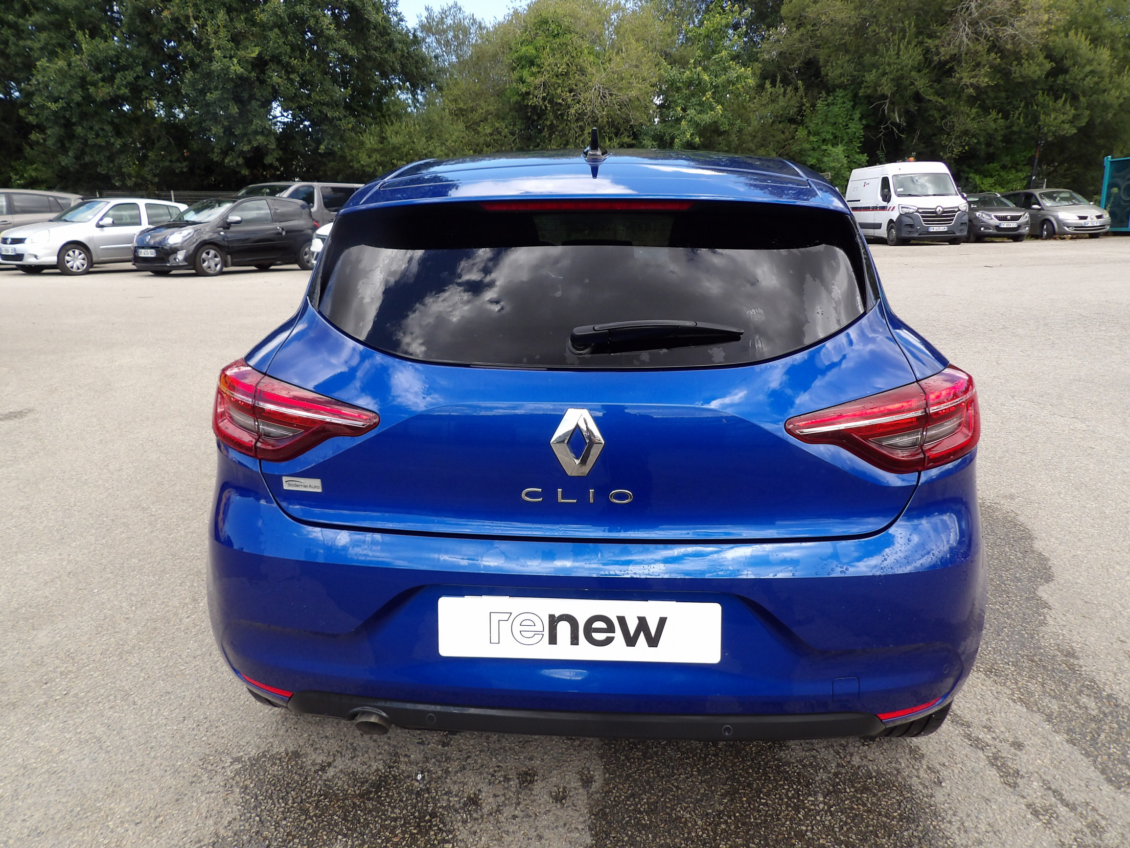 Vente en ligne Renault Clio 5 Clio TCe 90 au prix de 15 499 €
