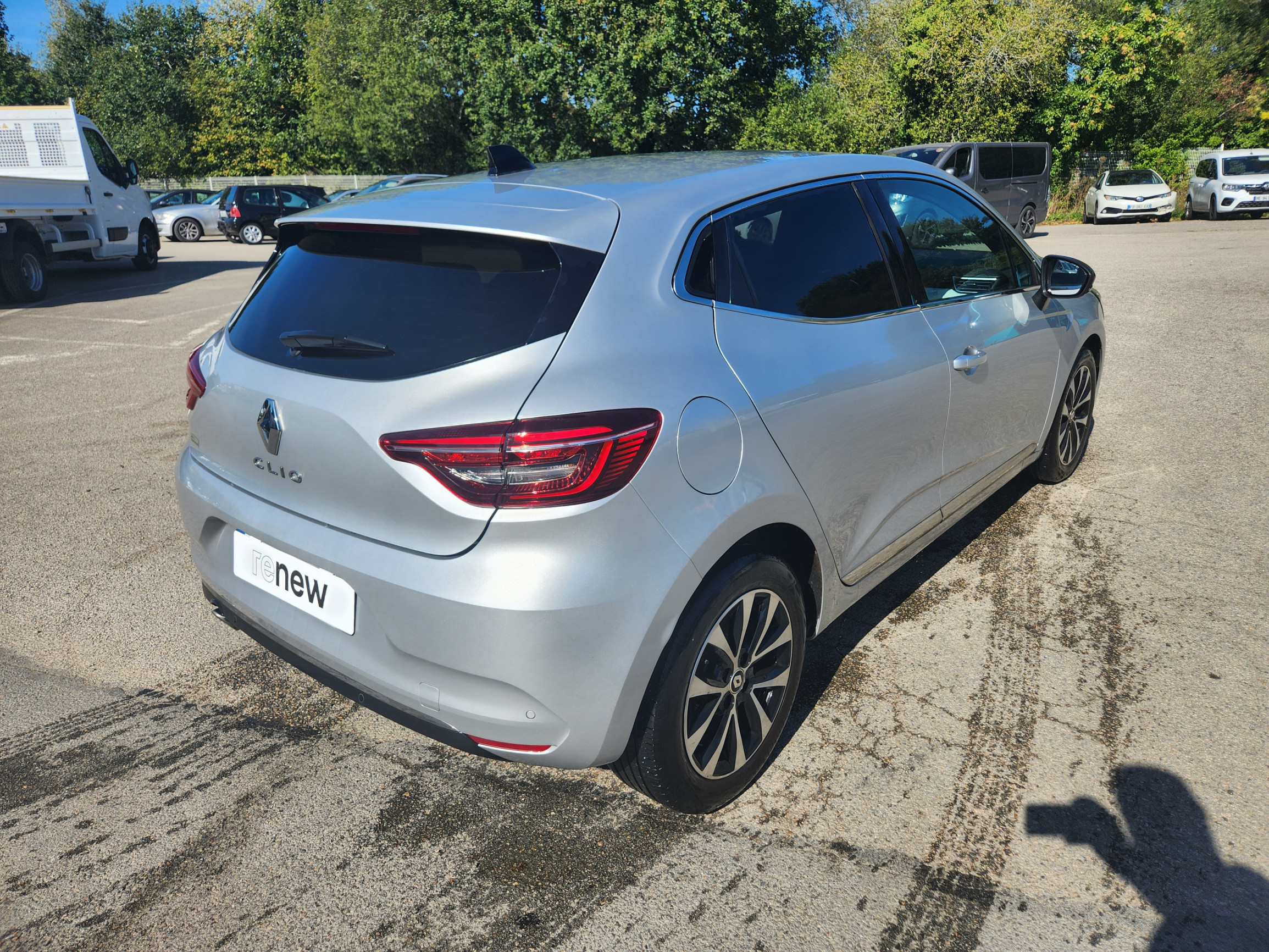 Vente en ligne Renault Clio 5 Clio TCe 90 au prix de 15 999 €