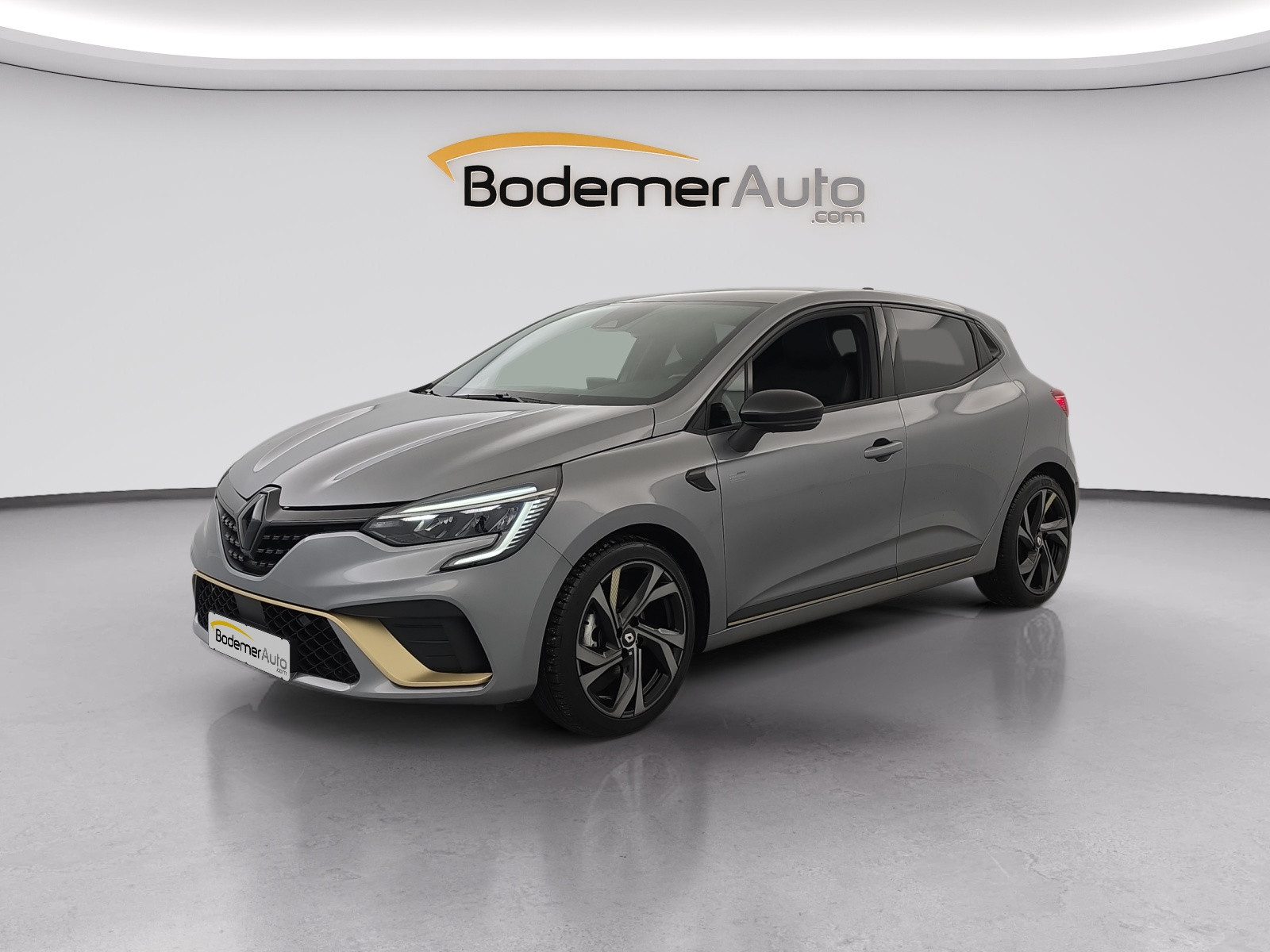 Renault Clio 5 Clio E-Tech full hybrid 145 occasion de 2023 en vente à Morlaix