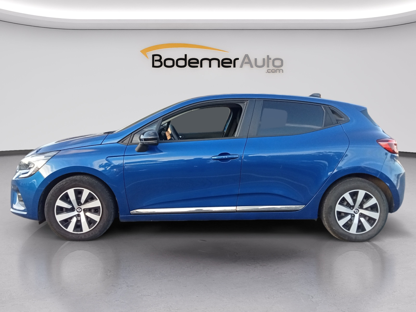 Vente en ligne Renault Clio 5 Clio TCe 90 au prix de 14 990 €