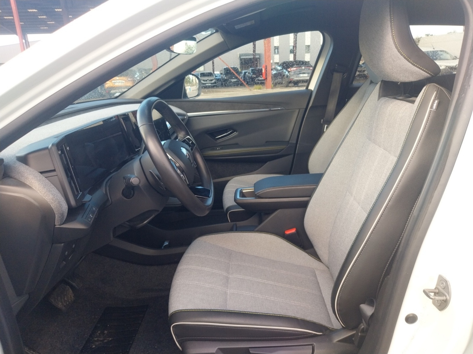 Vente en ligne Renault Megane E-Tech  EV60 220 ch super charge au prix de 26 999 €