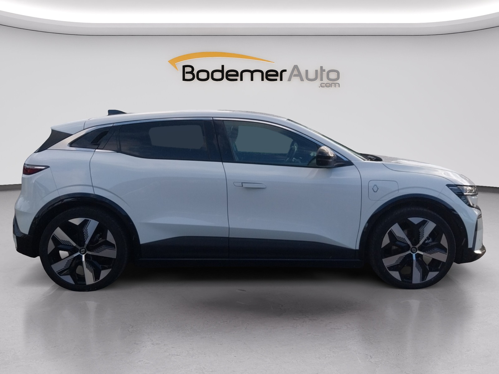 Vente en ligne Renault Megane E-Tech  EV60 220 ch super charge au prix de 26 999 €