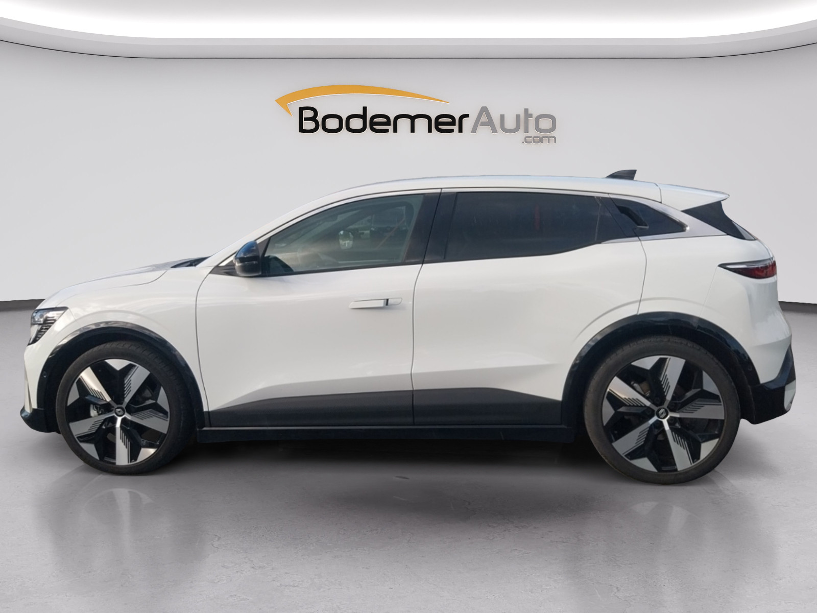 Vente en ligne Renault Megane E-Tech  EV60 220 ch super charge au prix de 26 999 €