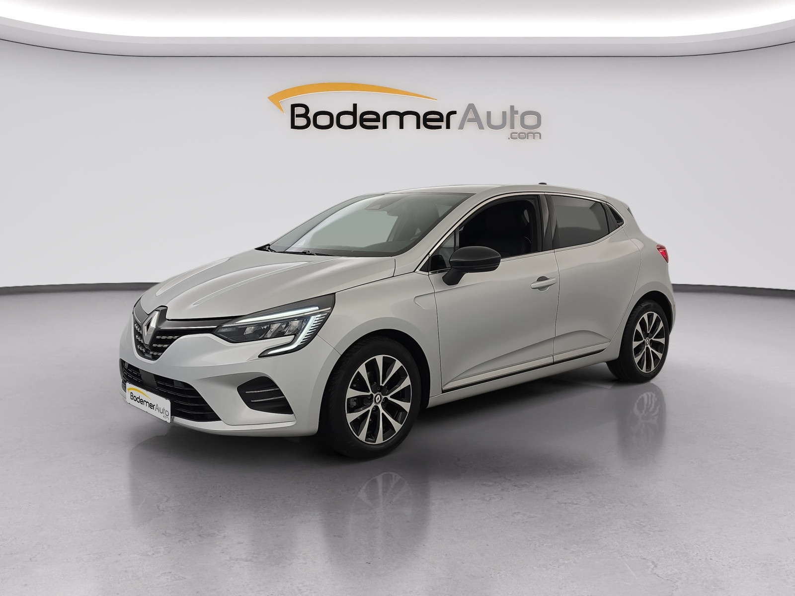 Renault Clio 5 Clio TCe 90 occasion de 2023 en vente à Morlaix