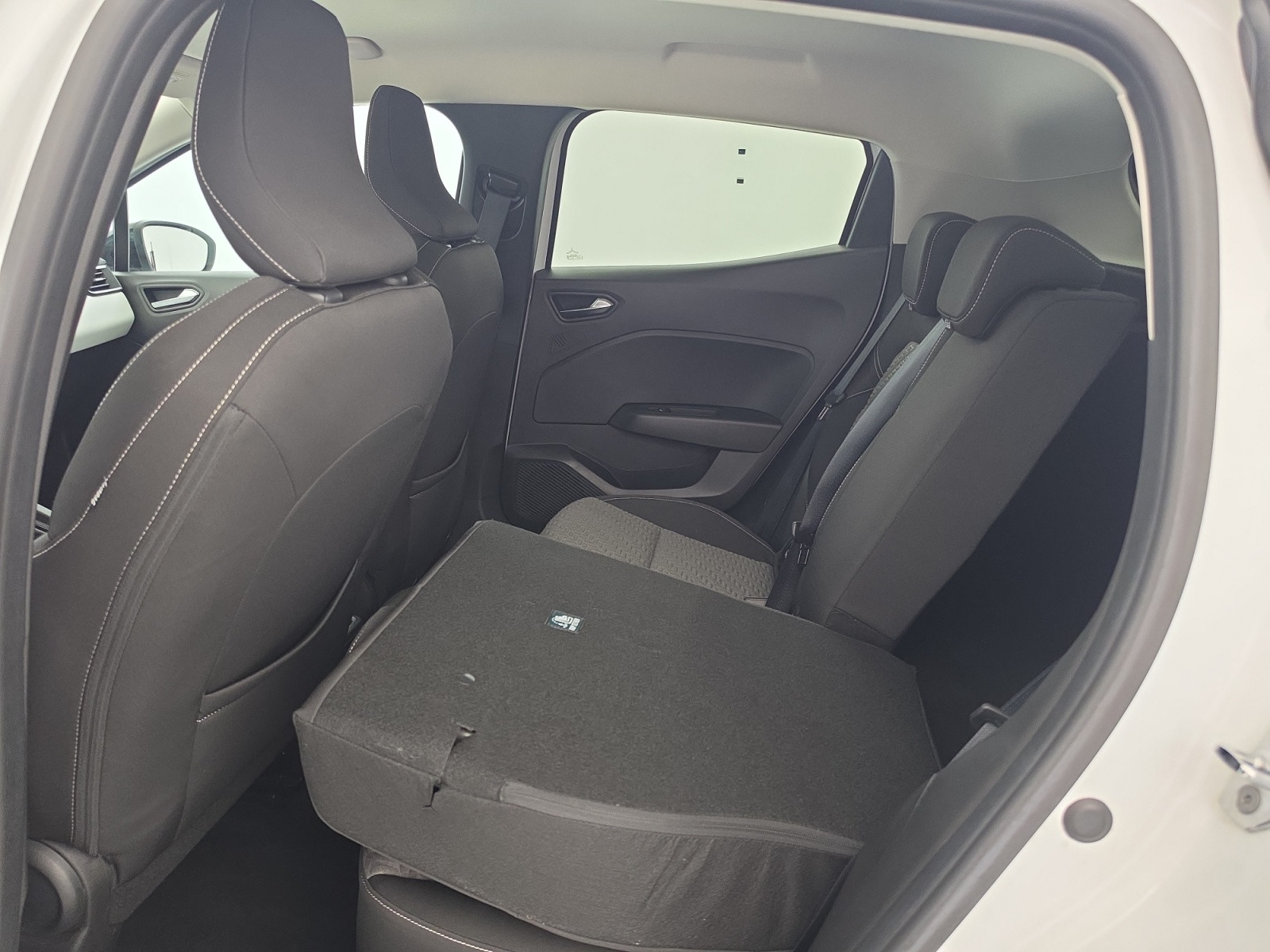 Vente en ligne Renault Clio 5 Clio TCe 90 au prix de 14 290 €