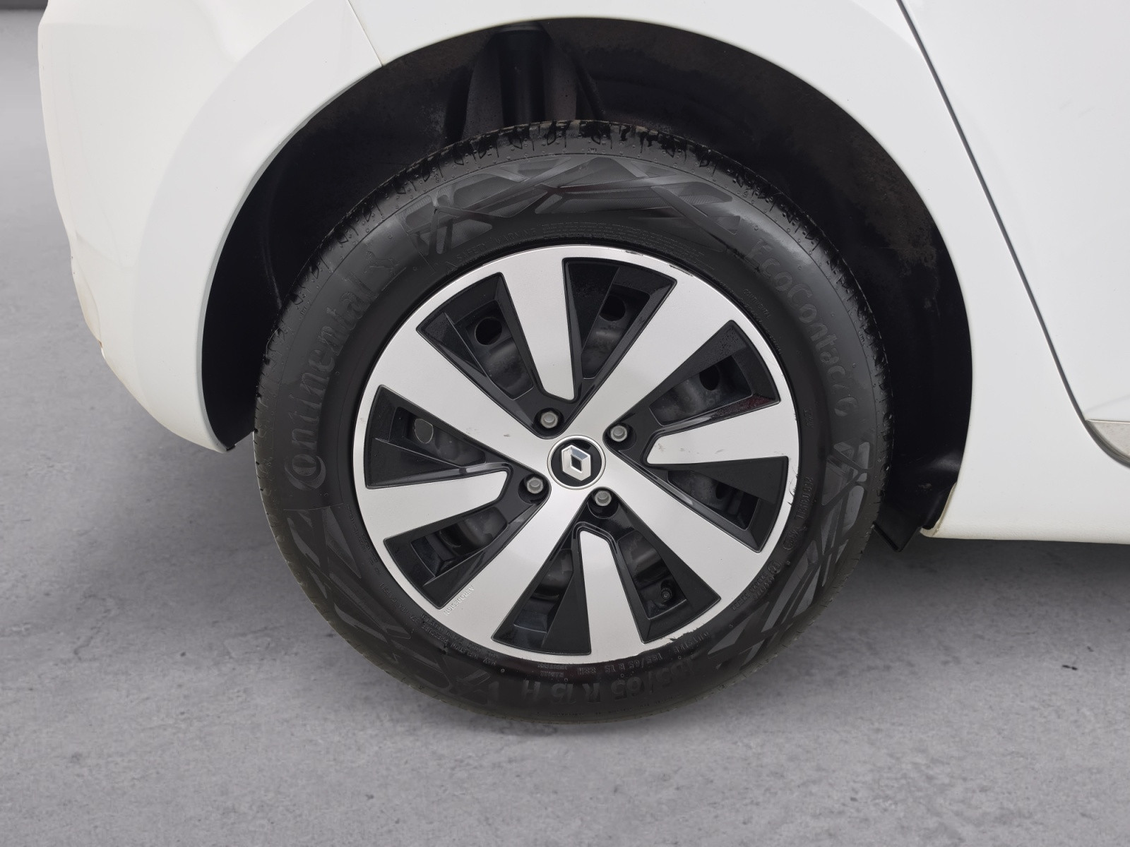 Vente en ligne Renault Clio 5 Clio TCe 90 au prix de 14 290 €