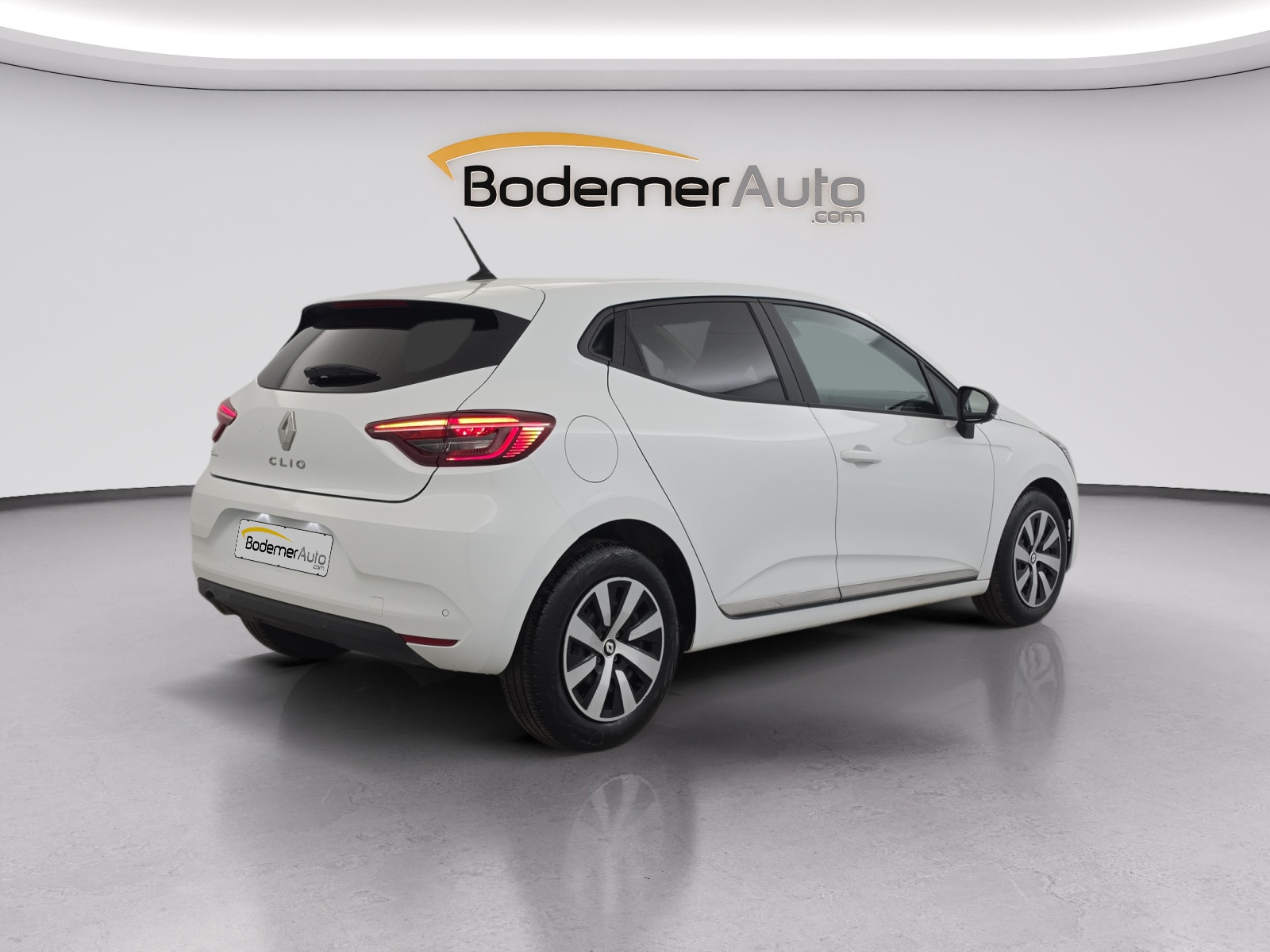 Vente en ligne Renault Clio 5 Clio TCe 90 au prix de 14 290 €