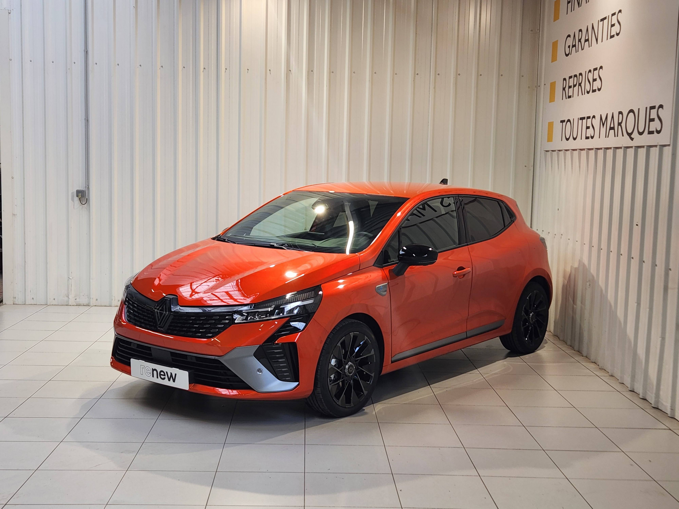 Renault Clio 5 Clio E-Tech full hybrid 145 ch GSR2 occasion de 2025 en vente à Morlaix