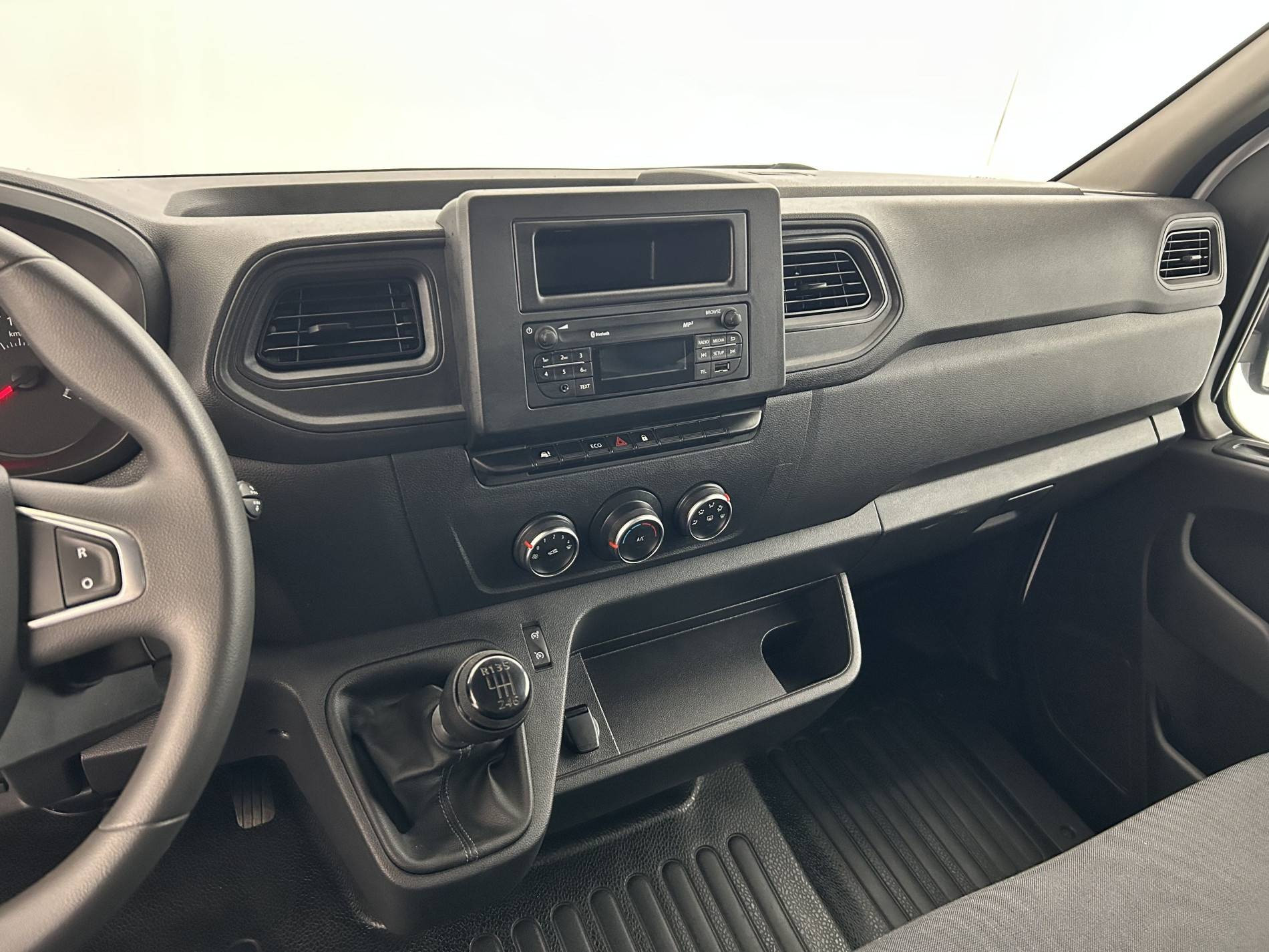Vente en ligne Renault Master Fourgon MASTER FGN TRAC F3500 L3H3 BLUE DCI 135 au prix de 24 990 €