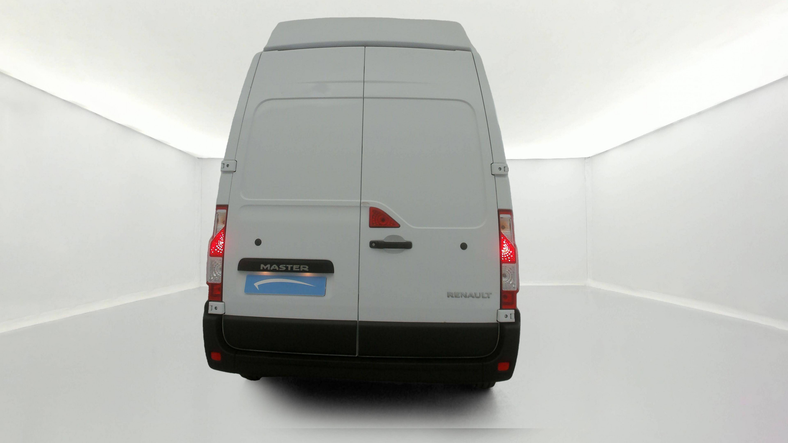 Vente en ligne Renault Master Fourgon MASTER FGN TRAC F3500 L3H3 BLUE DCI 135 au prix de 24 990 €