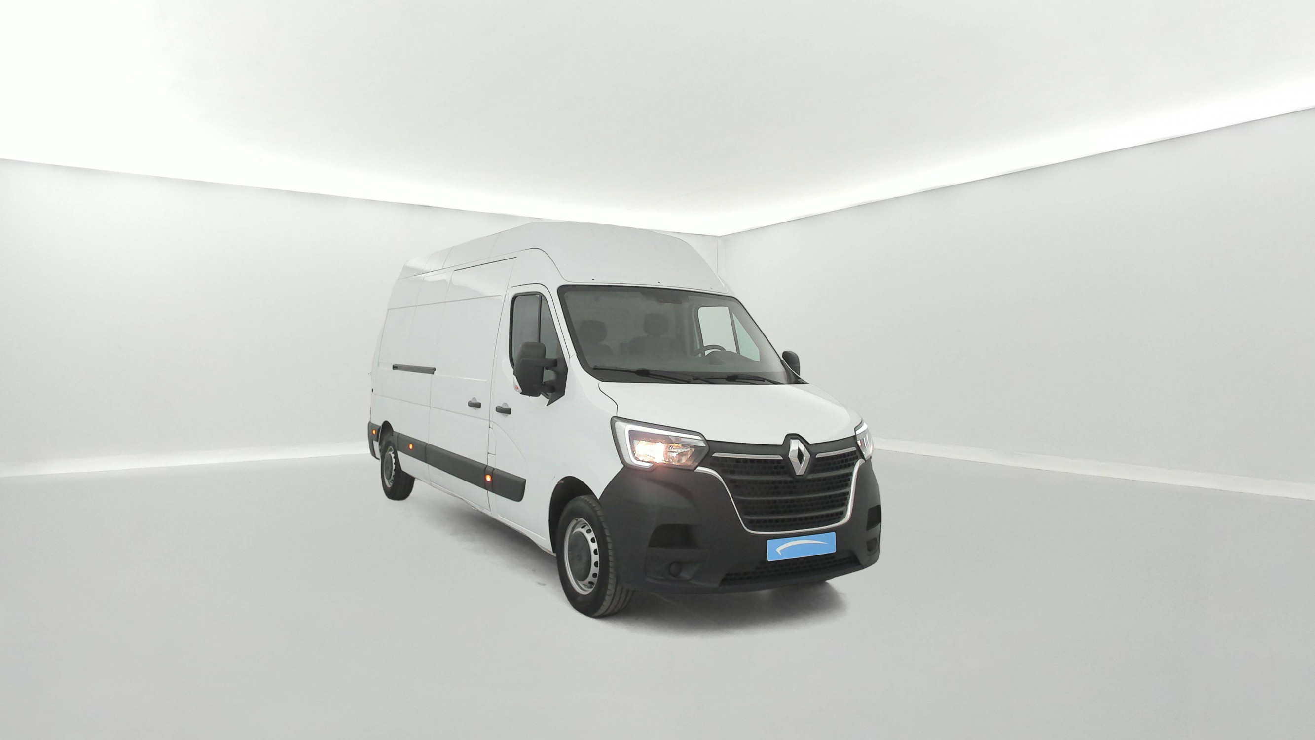 Vente en ligne Renault Master Fourgon MASTER FGN TRAC F3500 L3H3 BLUE DCI 135 au prix de 24 990 €
