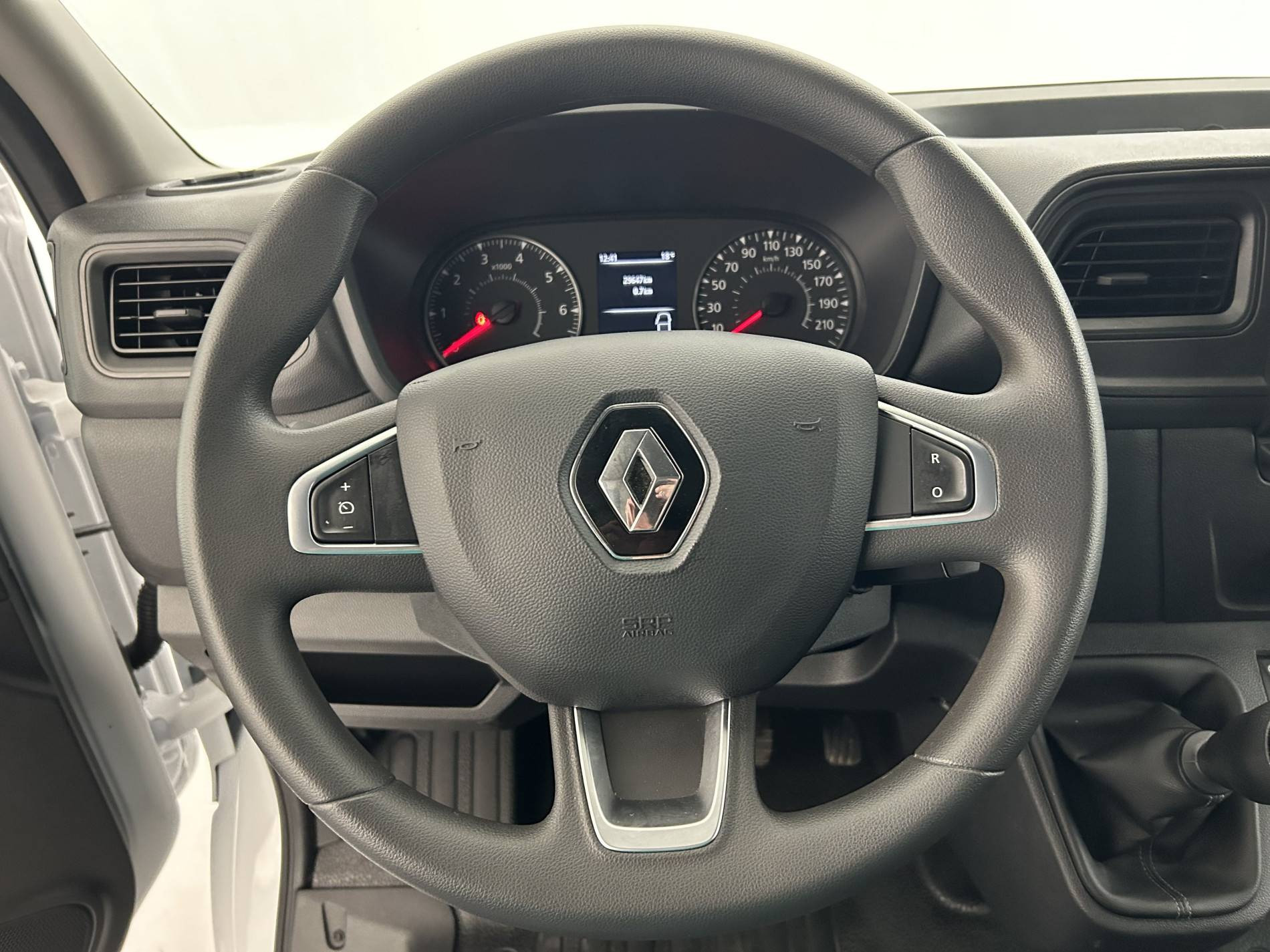 Vente en ligne Renault Master Fourgon MASTER FGN TRAC F3500 L3H3 BLUE DCI 135 au prix de 24 990 €