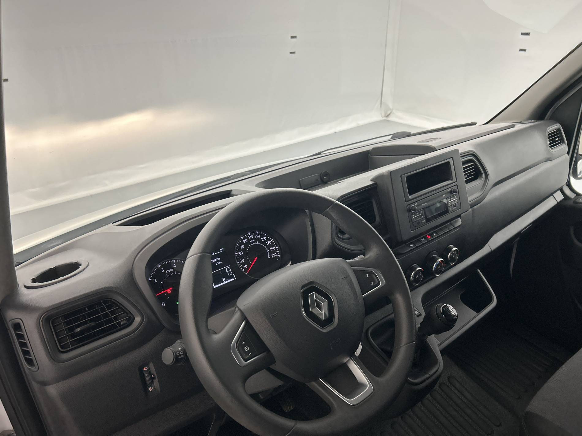 Vente en ligne Renault Master Fourgon MASTER FGN TRAC F3500 L3H3 BLUE DCI 135 au prix de 24 990 €