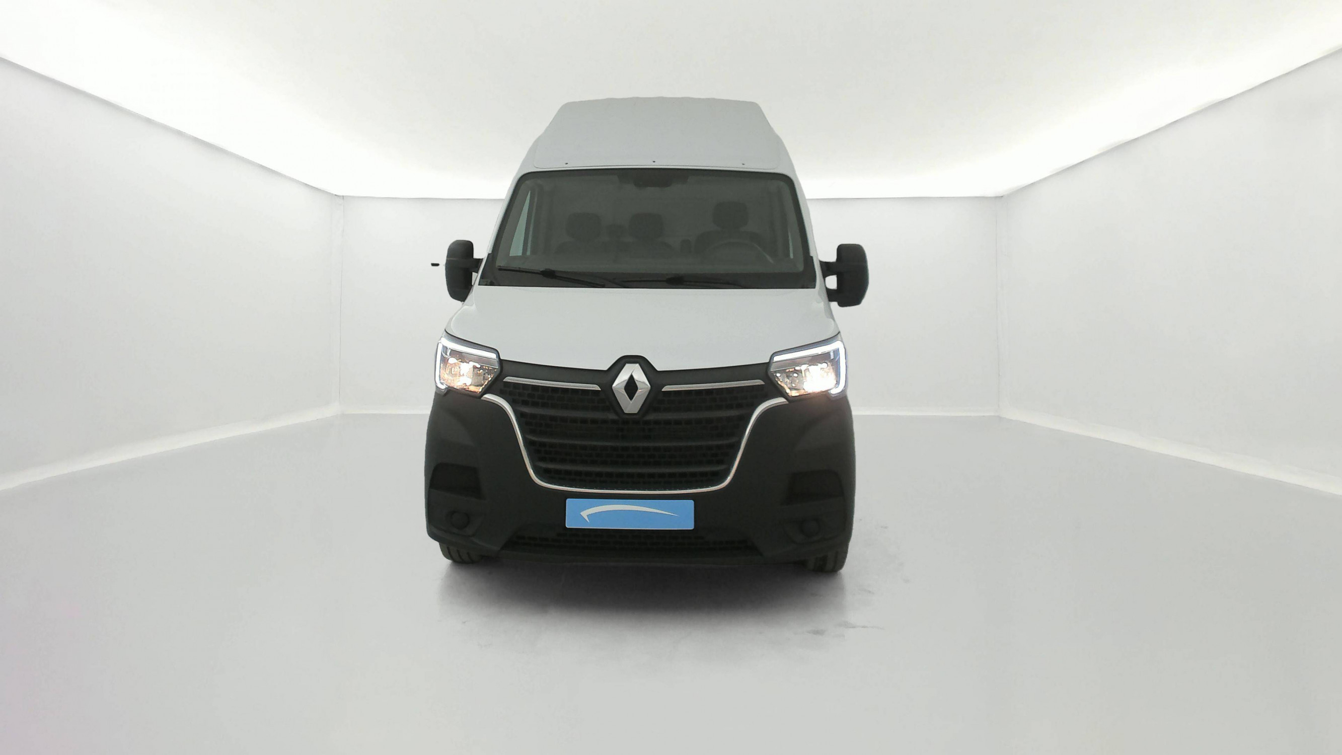 Vente en ligne Renault Master Fourgon MASTER FGN TRAC F3500 L3H3 BLUE DCI 135 au prix de 24 990 €