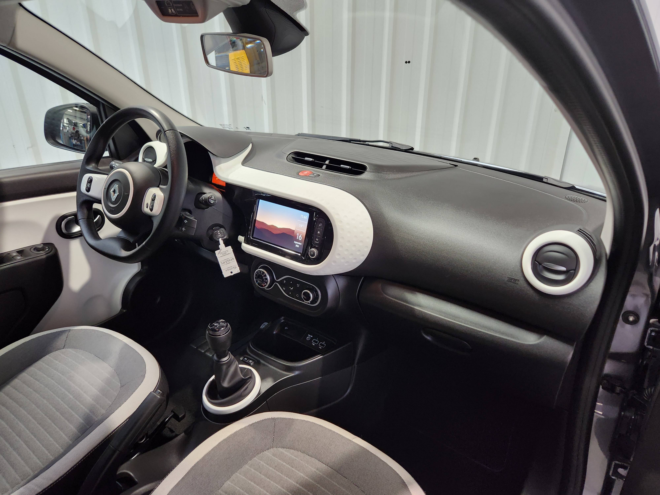 Vente en ligne Renault Twingo 3  SCe 65 au prix de 12 890 €