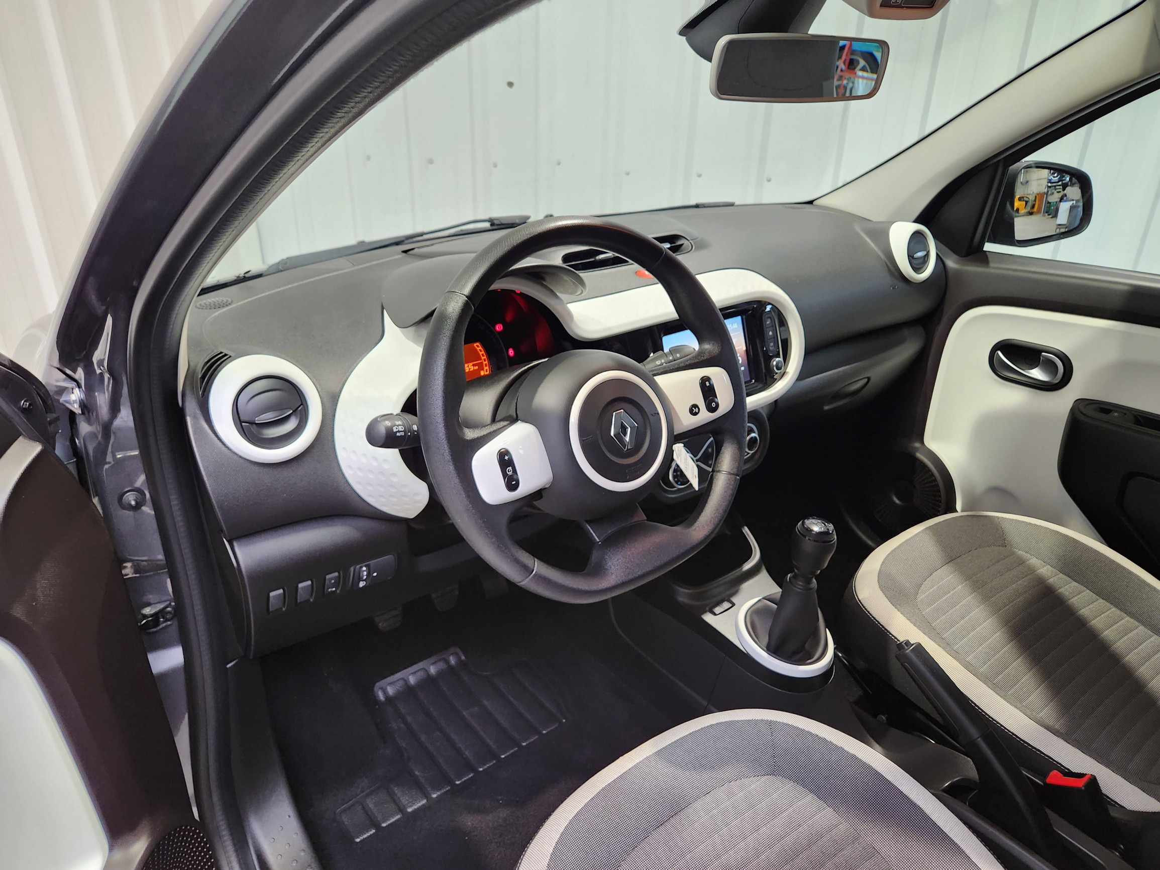 Vente en ligne Renault Twingo 3  SCe 65 au prix de 12 890 €