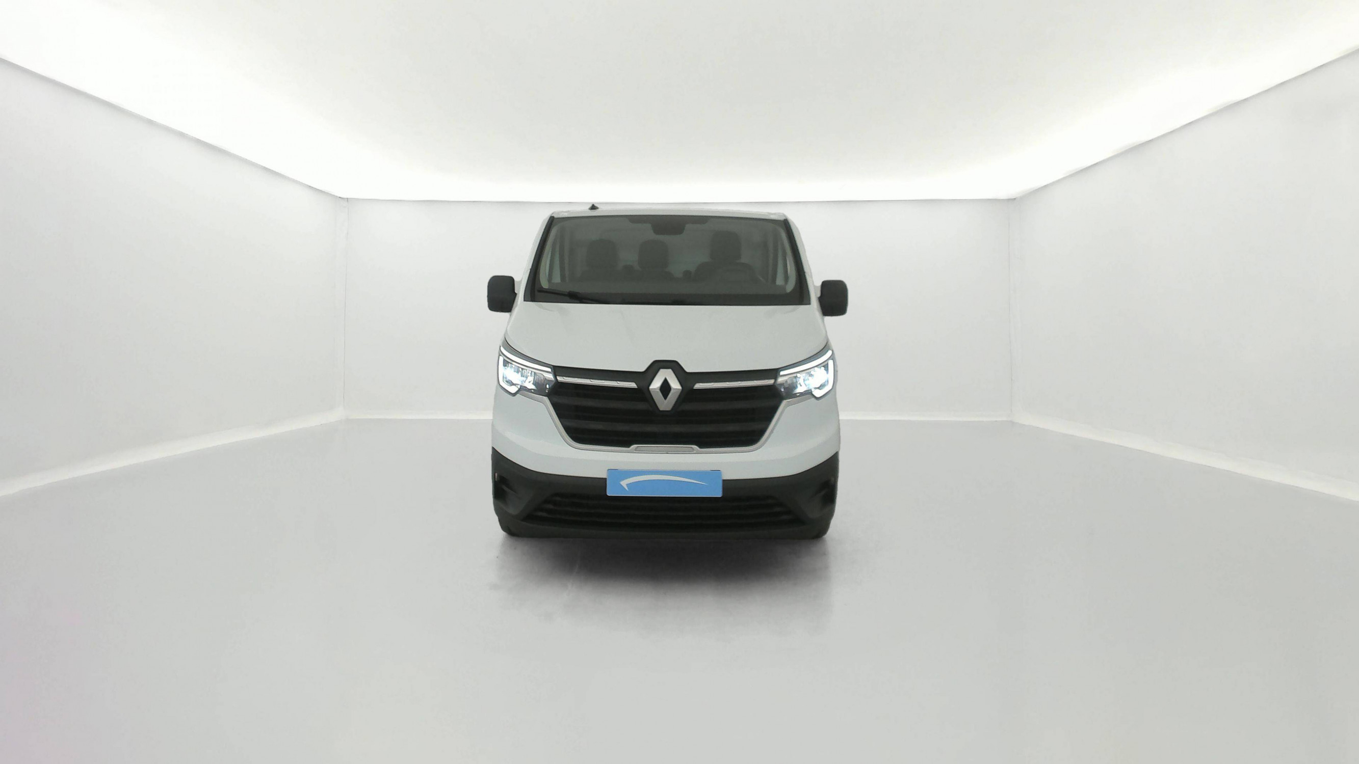Vente en ligne Renault Trafic 3 Fourgon TRAFIC FG BLUE DCI 130 L1H1 3T GSR2 au prix de 23 690 €