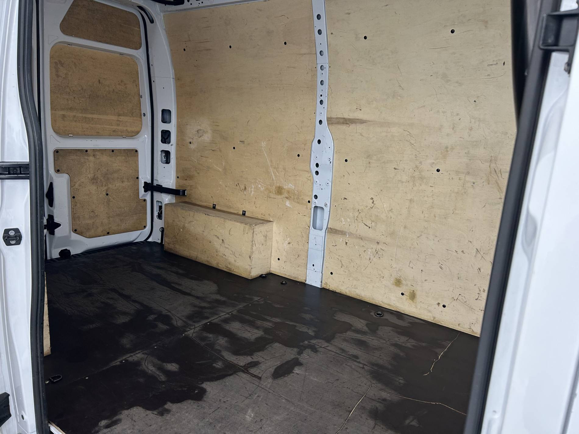Vente en ligne Renault Master Fourgon MASTER FGN TRAC F3500 L2H2 BLUE DCI 135 au prix de 22 490 €