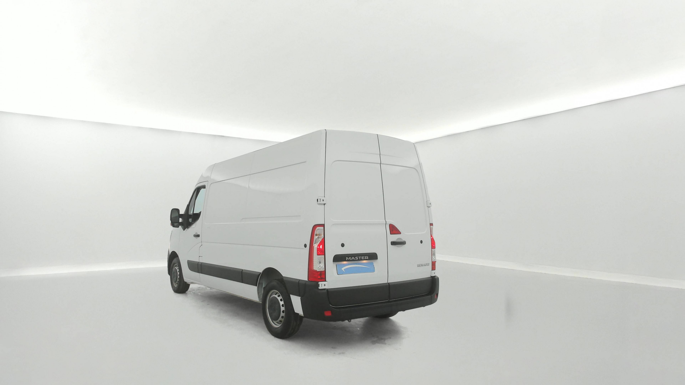 Vente en ligne Renault Master Fourgon MASTER FGN TRAC F3500 L2H2 BLUE DCI 135 au prix de 22 490 €
