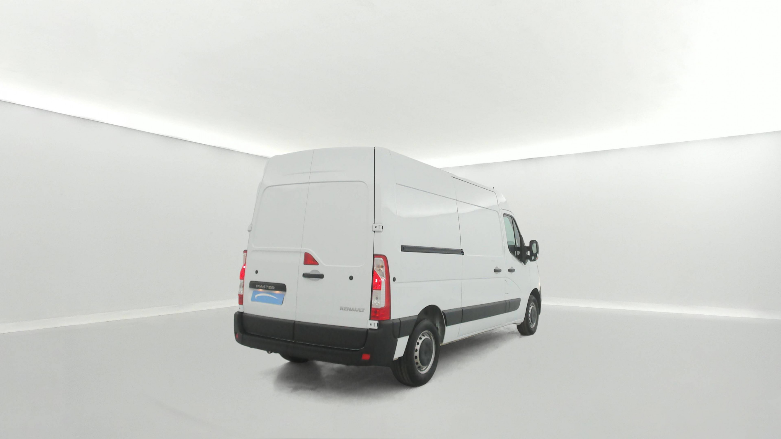 Vente en ligne Renault Master Fourgon MASTER FGN TRAC F3500 L2H2 BLUE DCI 135 au prix de 22 490 €
