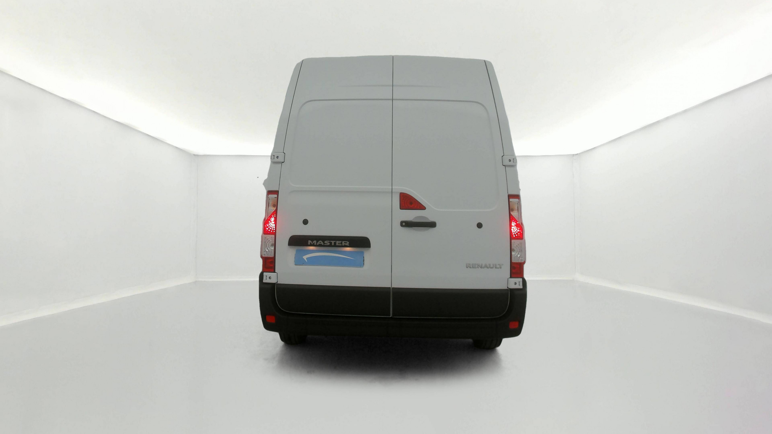 Vente en ligne Renault Master Fourgon MASTER FGN TRAC F3500 L2H2 BLUE DCI 135 au prix de 22 490 €