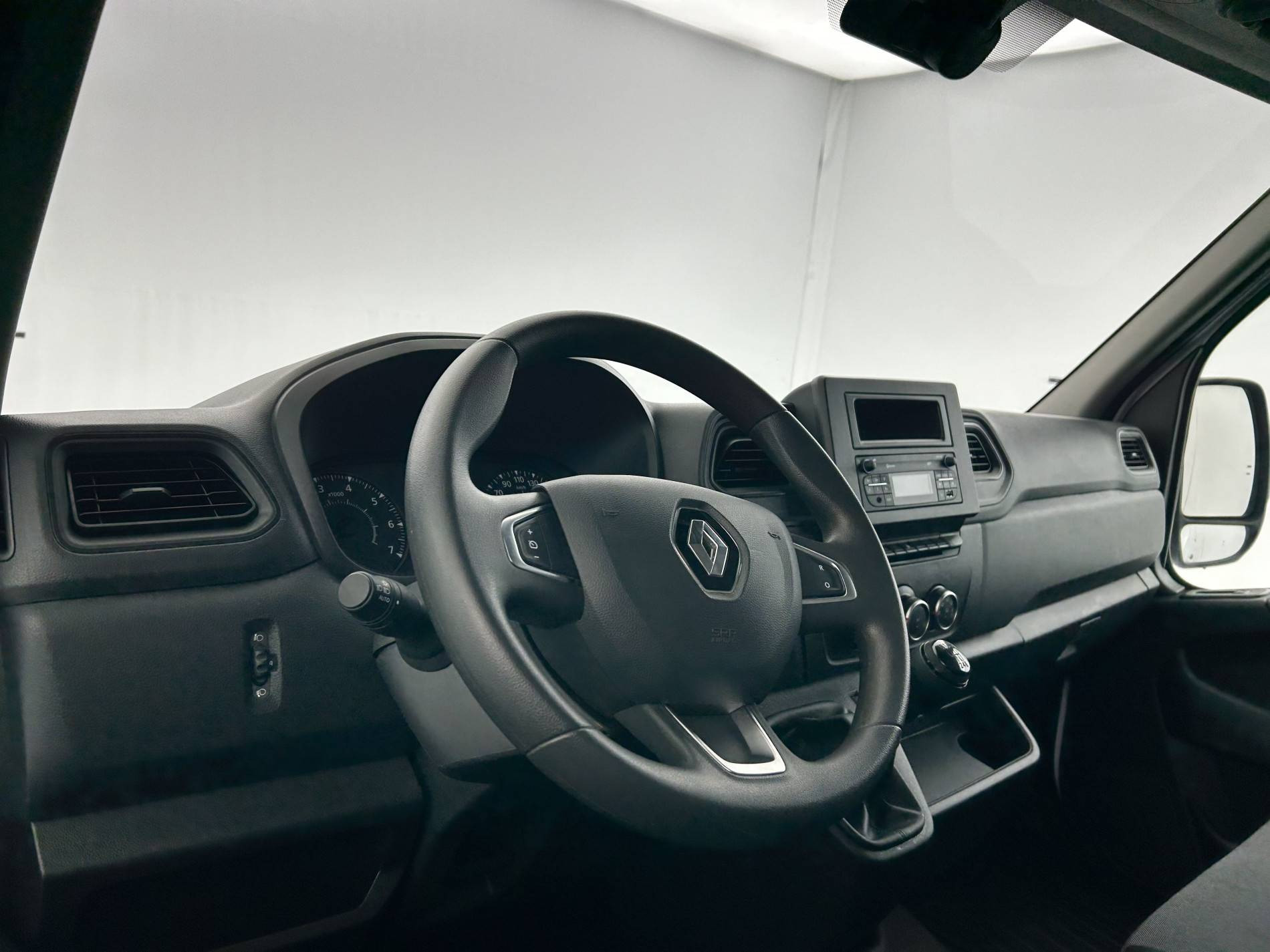 Vente en ligne Renault Master Fourgon MASTER FGN TRAC F3500 L2H2 BLUE DCI 135 au prix de 22 490 €