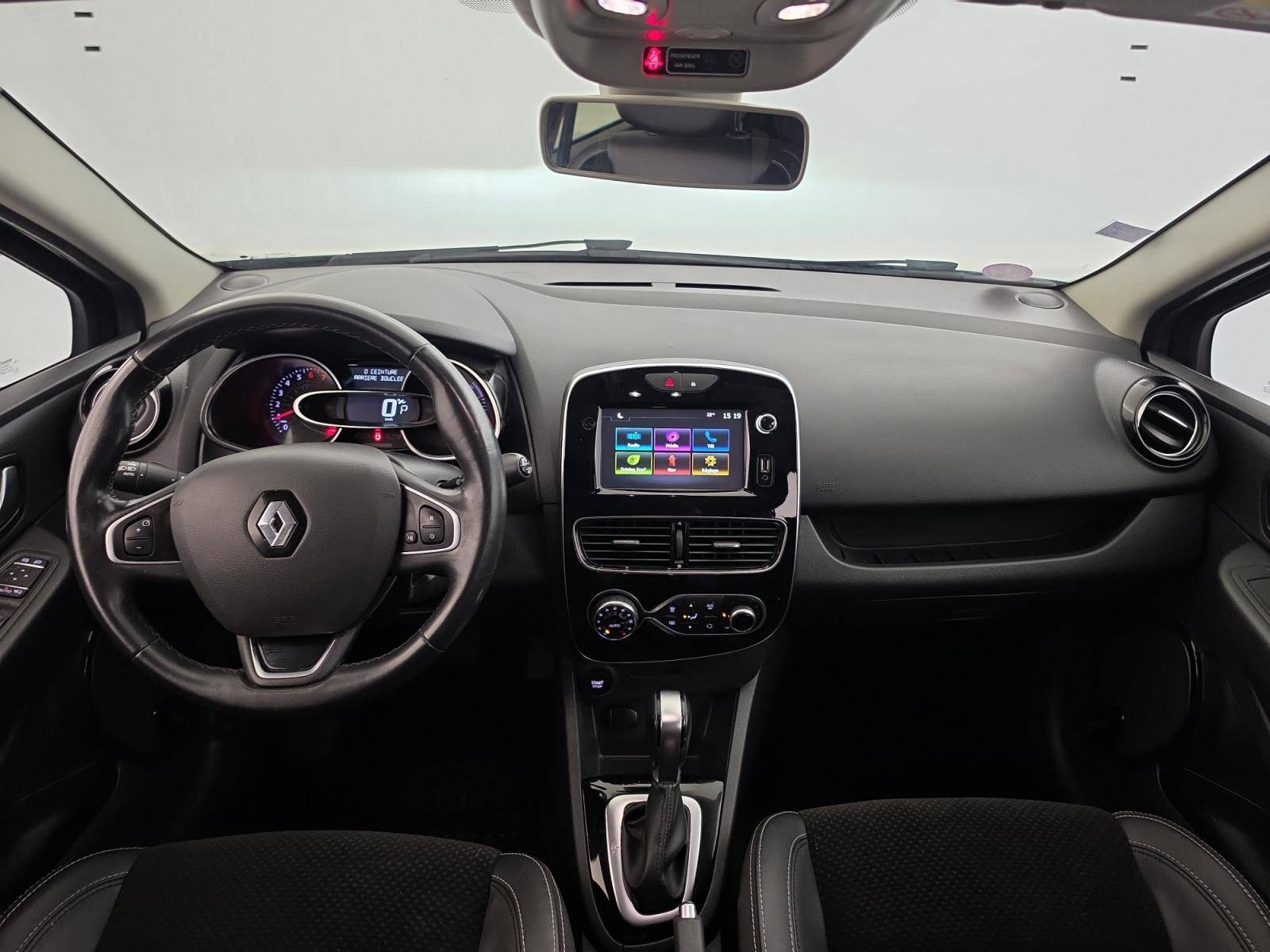 Vente en ligne Renault Clio 4 Estate Clio Estate TCe 120 Energy EDC au prix de 11 390 €