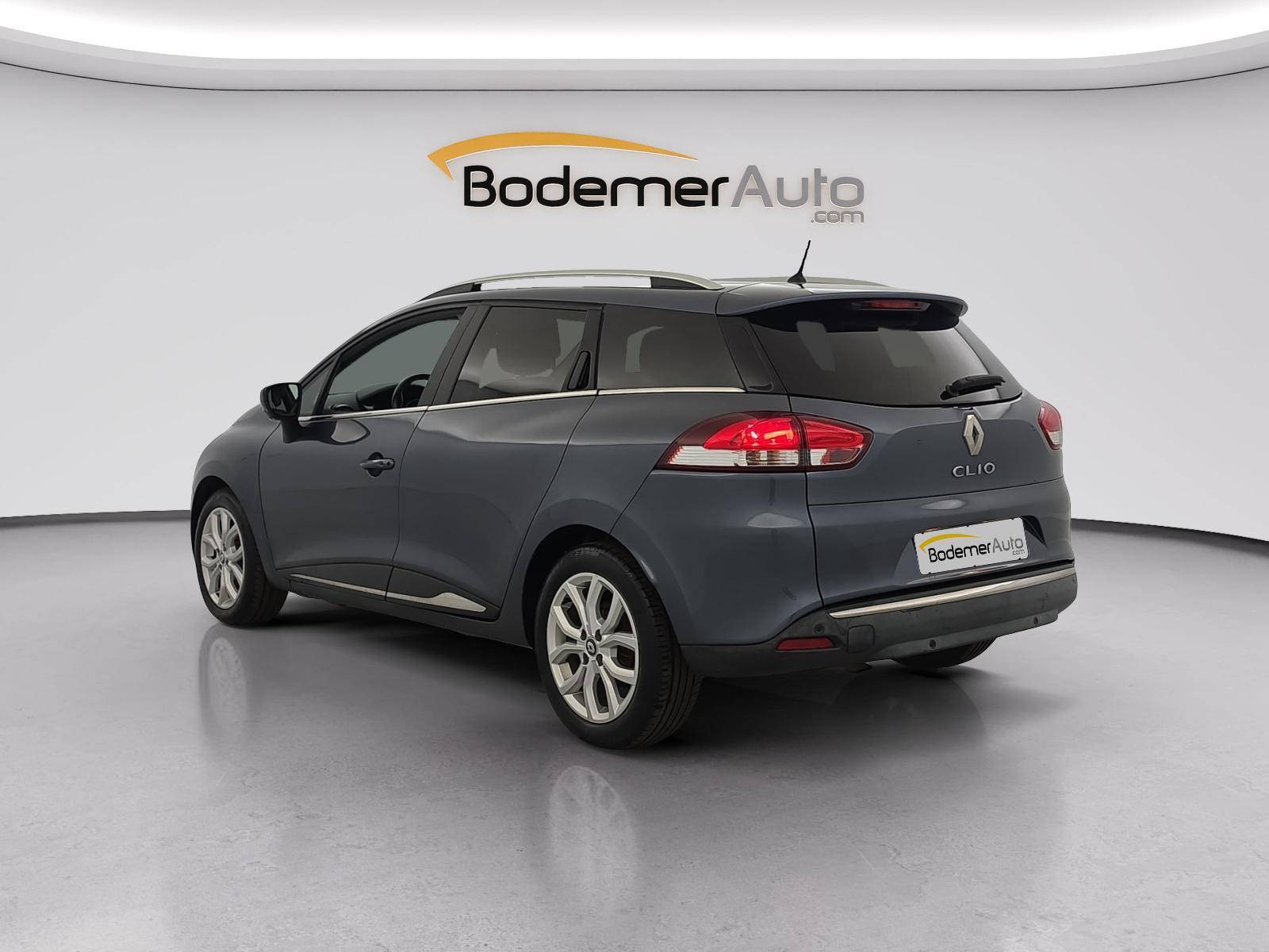 Vente en ligne Renault Clio 4 Estate Clio Estate TCe 120 Energy EDC au prix de 11 390 €