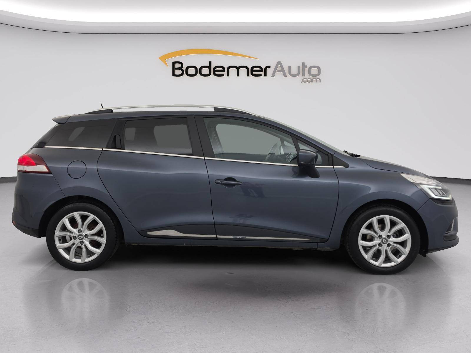 Vente en ligne Renault Clio 4 Estate Clio Estate TCe 120 Energy EDC au prix de 11 390 €