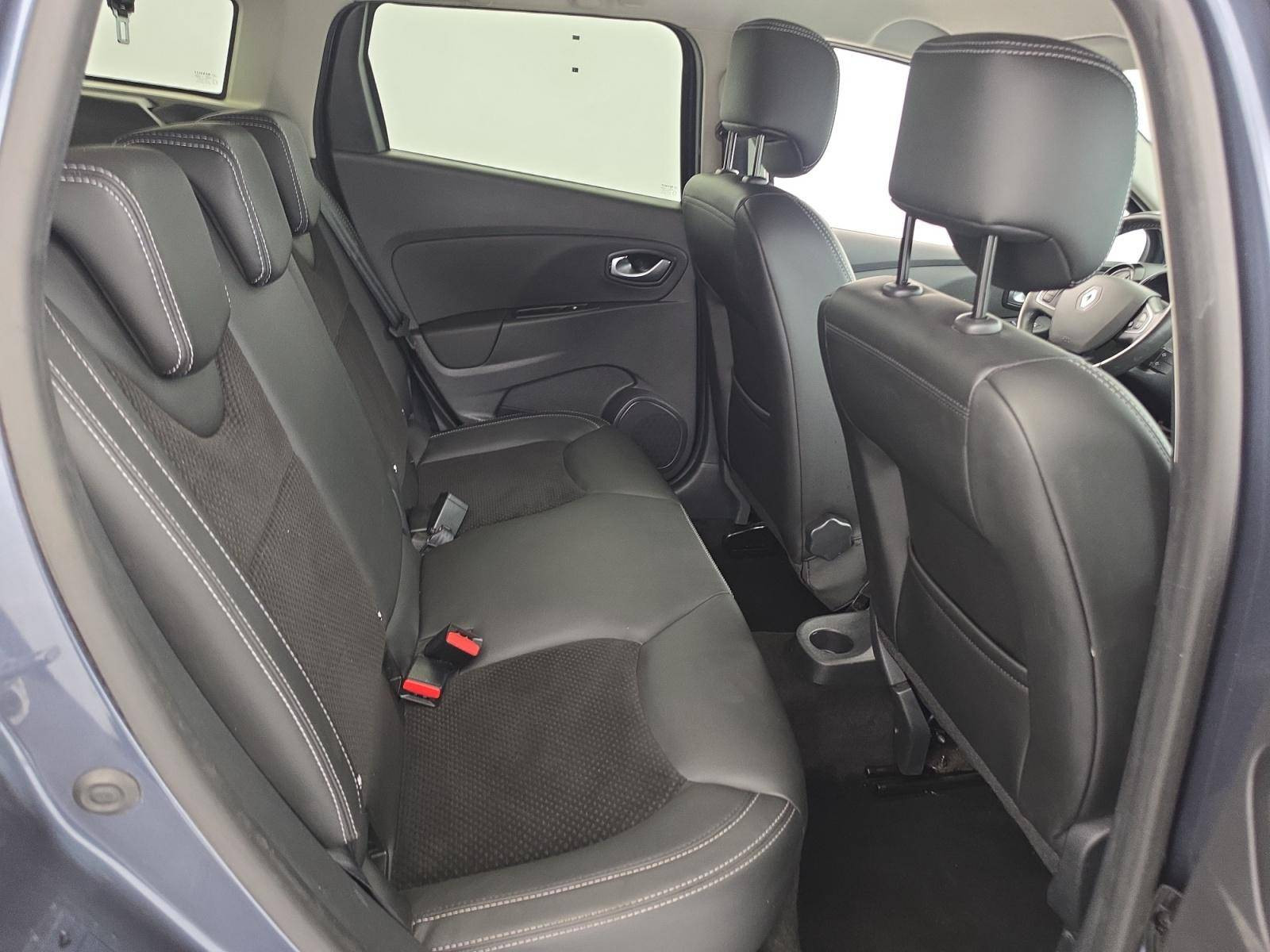 Vente en ligne Renault Clio 4 Estate Clio Estate TCe 120 Energy EDC au prix de 11 390 €