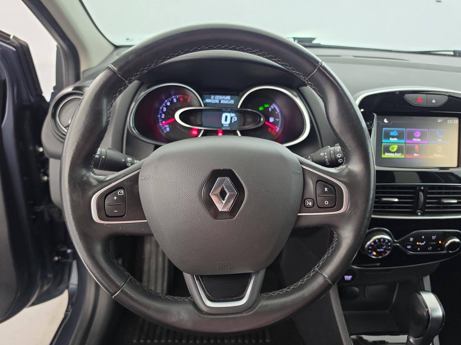 Vente en ligne Renault Clio 4 Estate Clio Estate TCe 120 Energy EDC au prix de 11 390 €