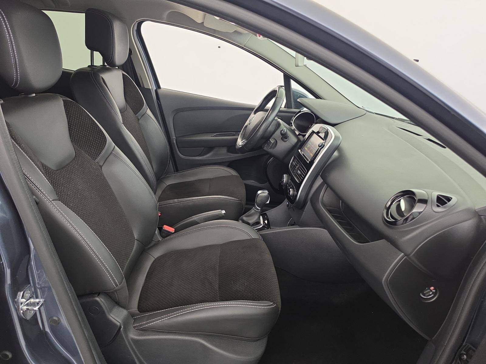 Vente en ligne Renault Clio 4 Estate Clio Estate TCe 120 Energy EDC au prix de 11 390 €