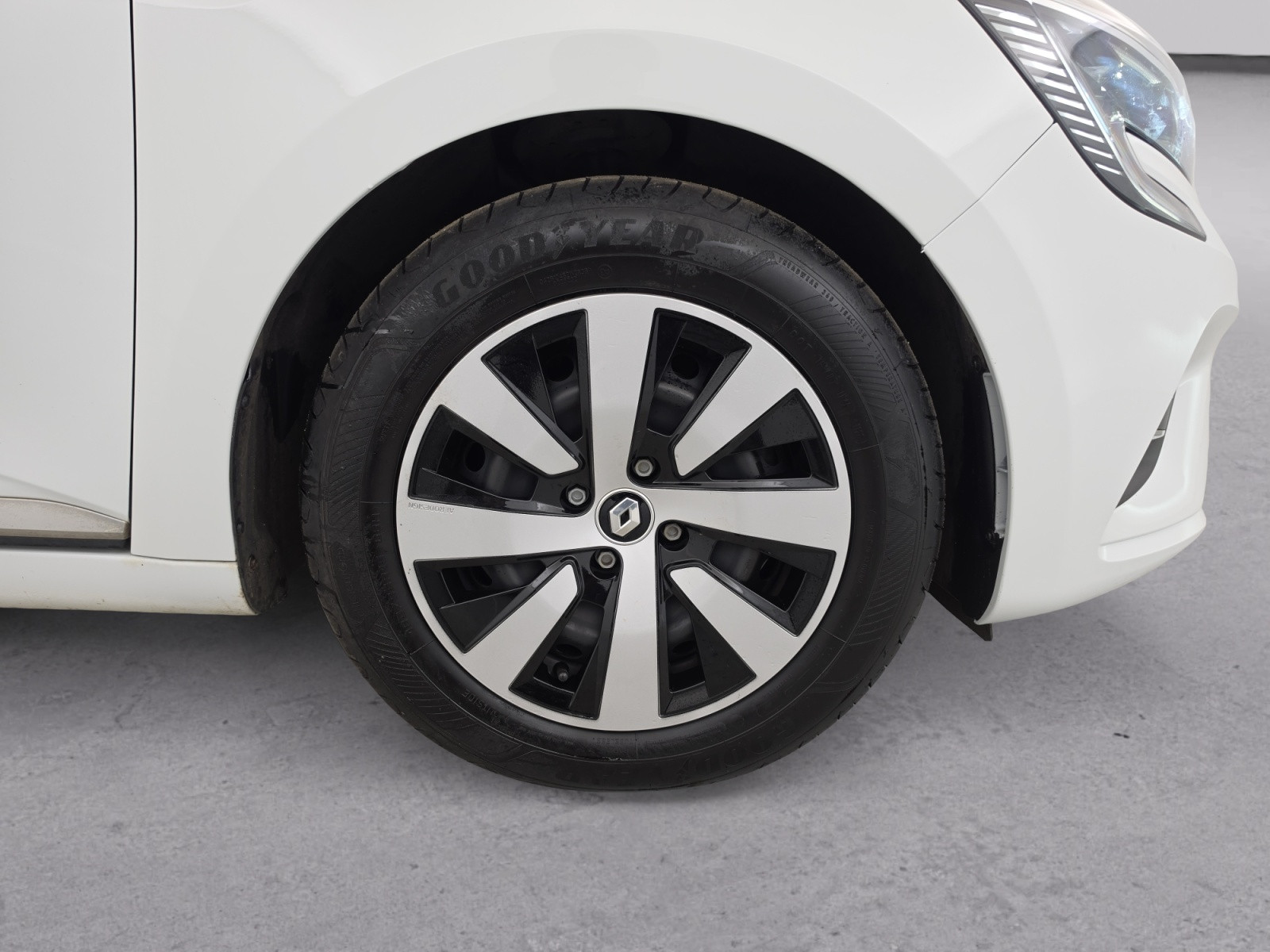 Vente en ligne Renault Clio 5 Clio TCe 90 au prix de 14 250 €