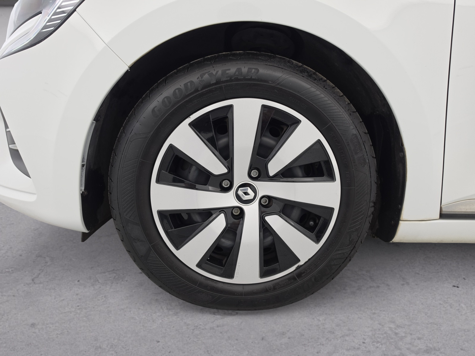 Vente en ligne Renault Clio 5 Clio TCe 90 au prix de 14 250 €
