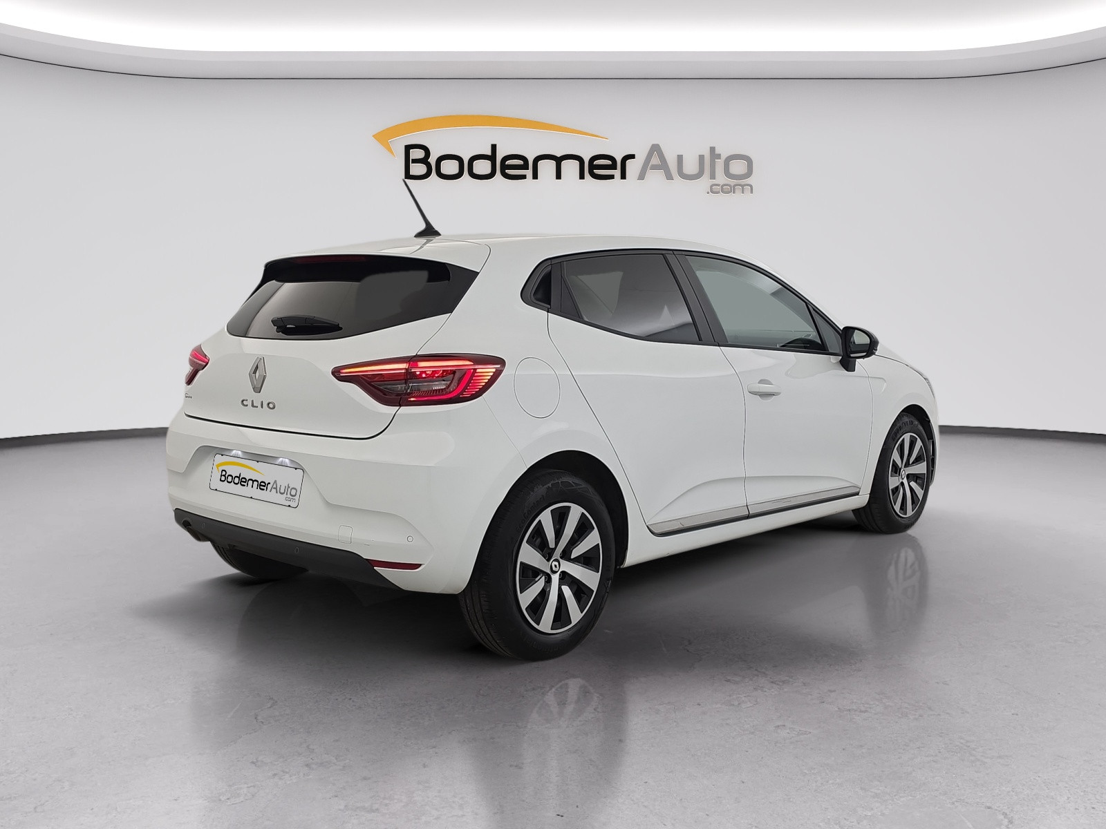 Vente en ligne Renault Clio 5 Clio TCe 90 au prix de 14 250 €