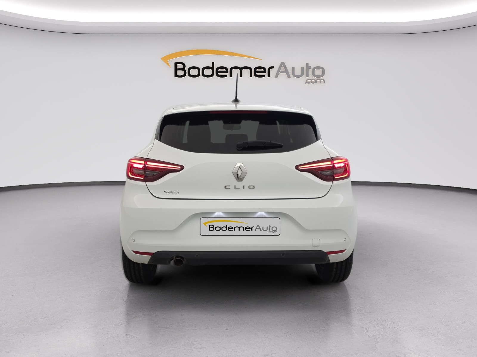 Vente en ligne Renault Clio 5 Clio TCe 90 au prix de 13 690 €