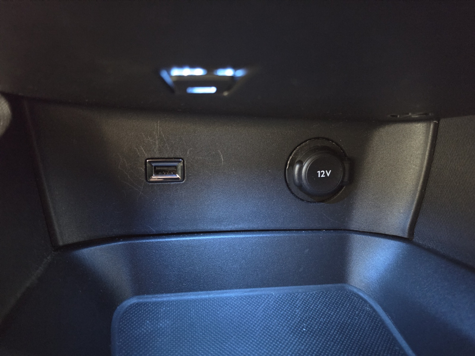 Vente en ligne Peugeot 3008  BlueHDi 130ch S&S EAT8 au prix de 20 890 €